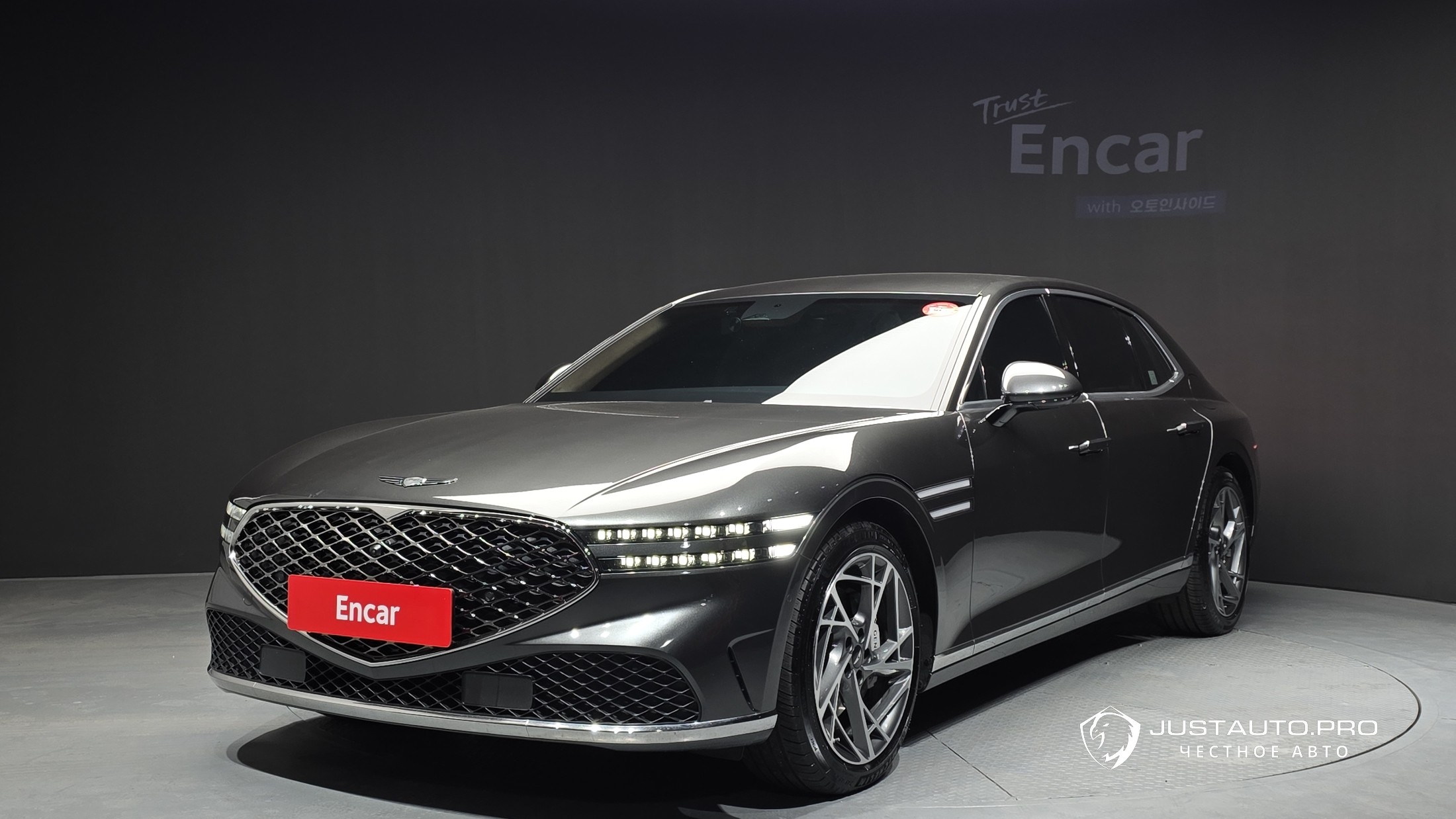 Автомобиль Genesis G90