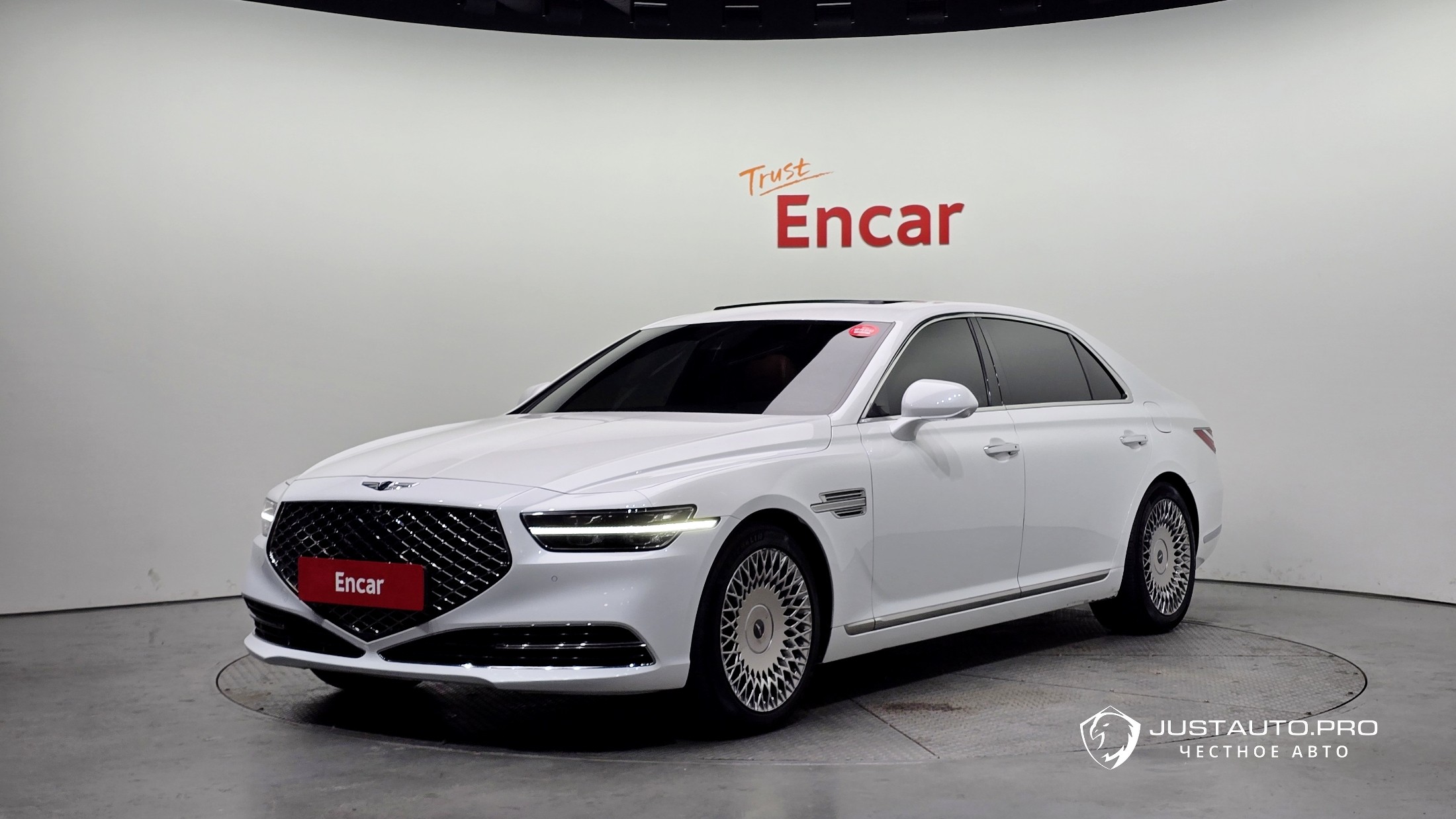 Автомобиль Genesis G90