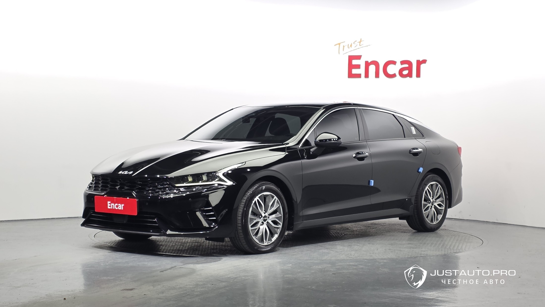 Автомобиль Kia K5