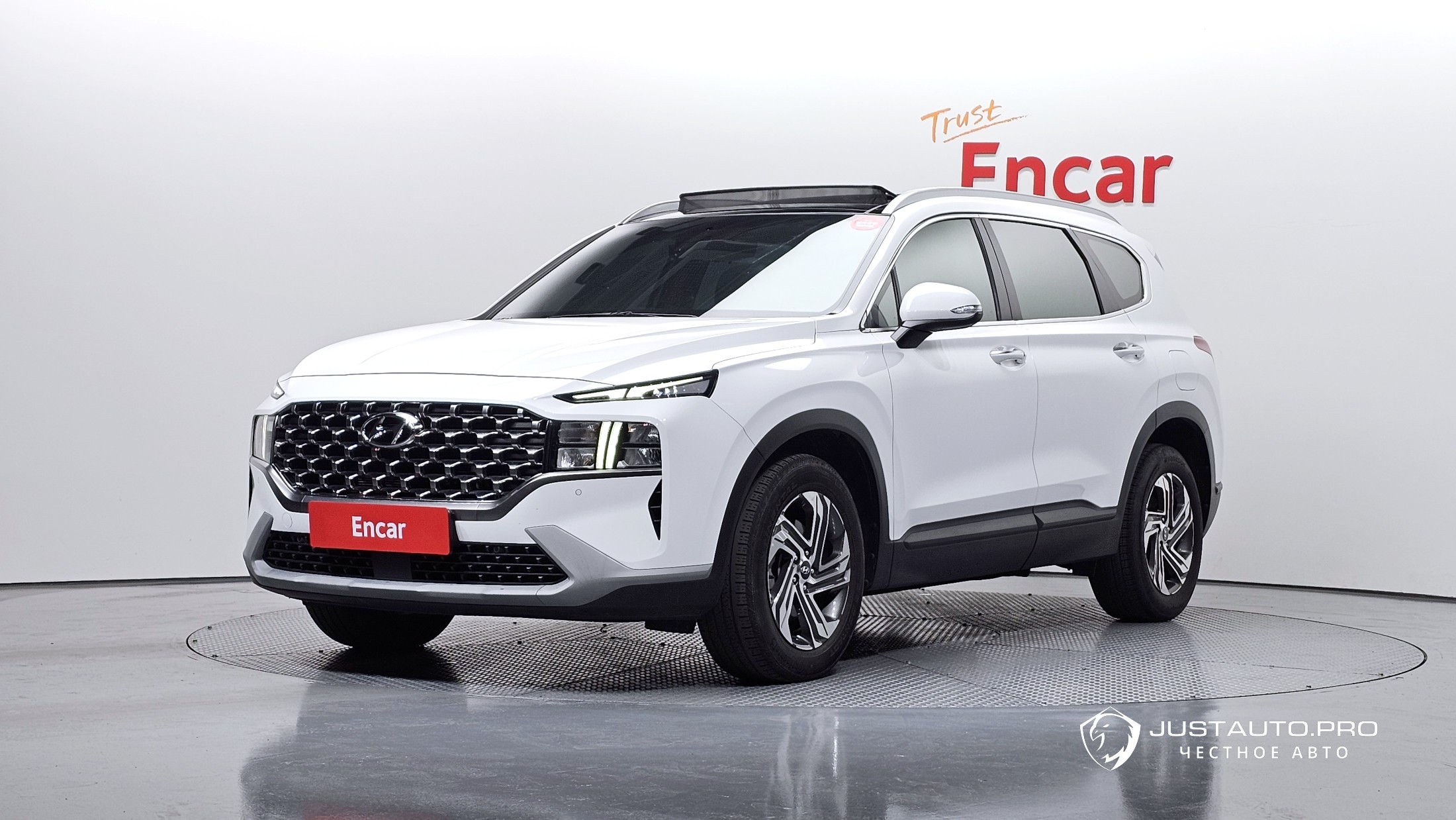 Автомобиль Hyundai Santafe