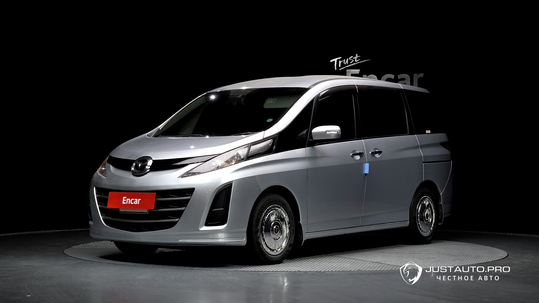 Автомобиль Mazda Biante