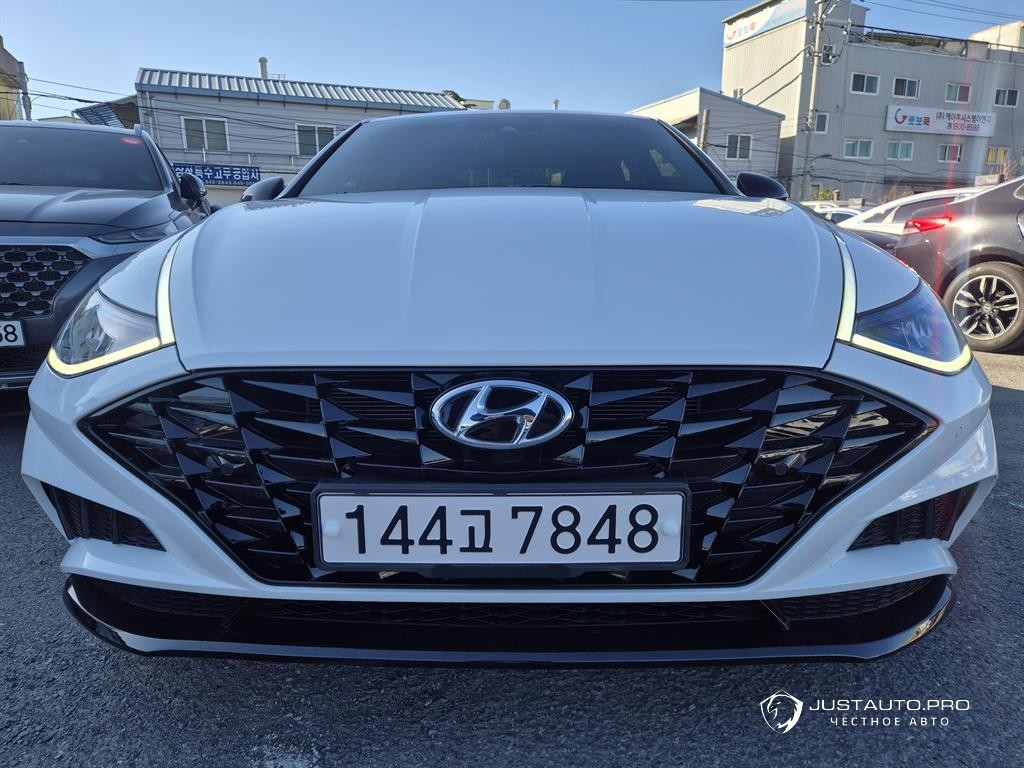 Автомобиль Hyundai Sonata
