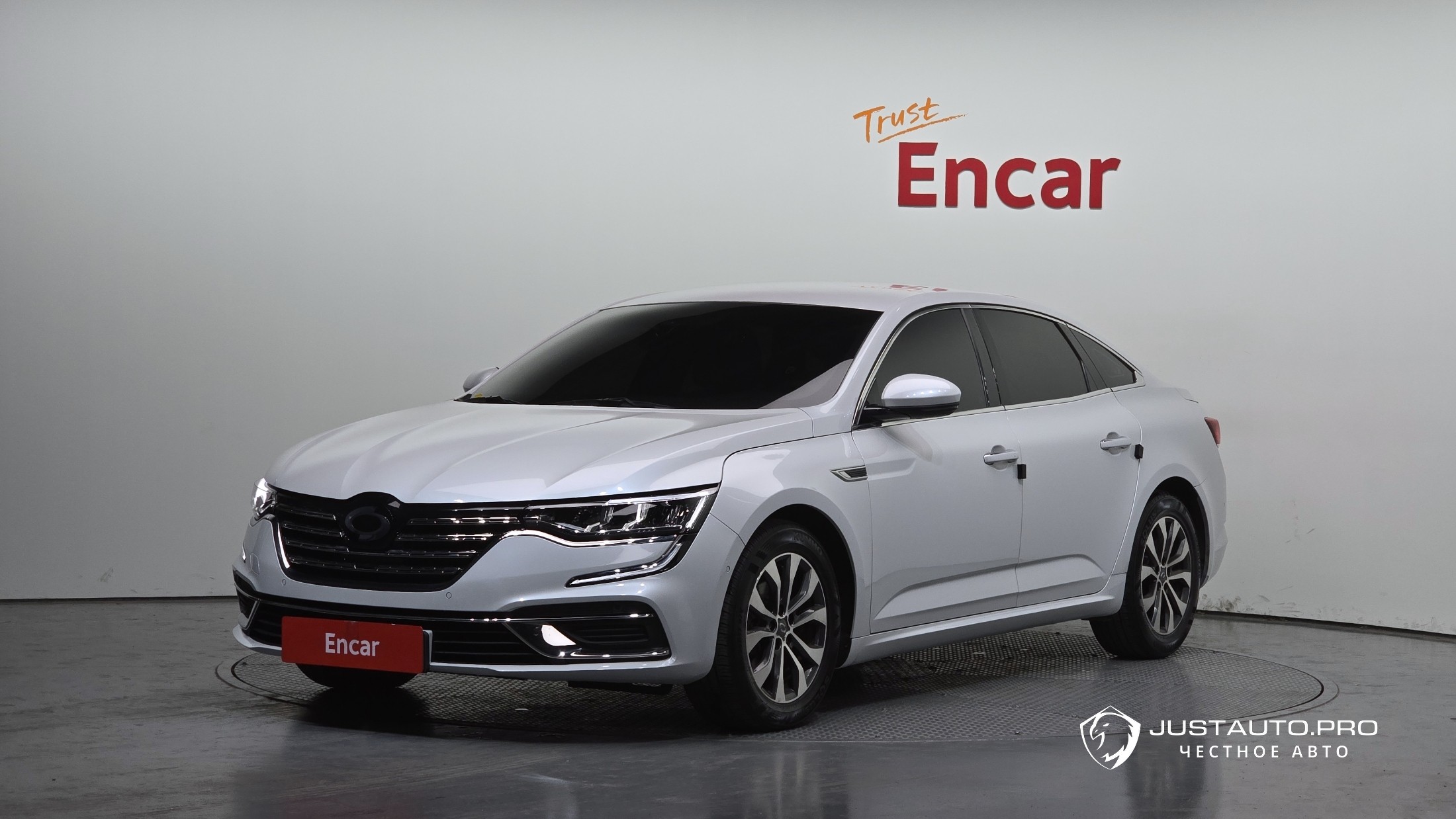 Автомобиль Renault-KoreaSamsung SM6