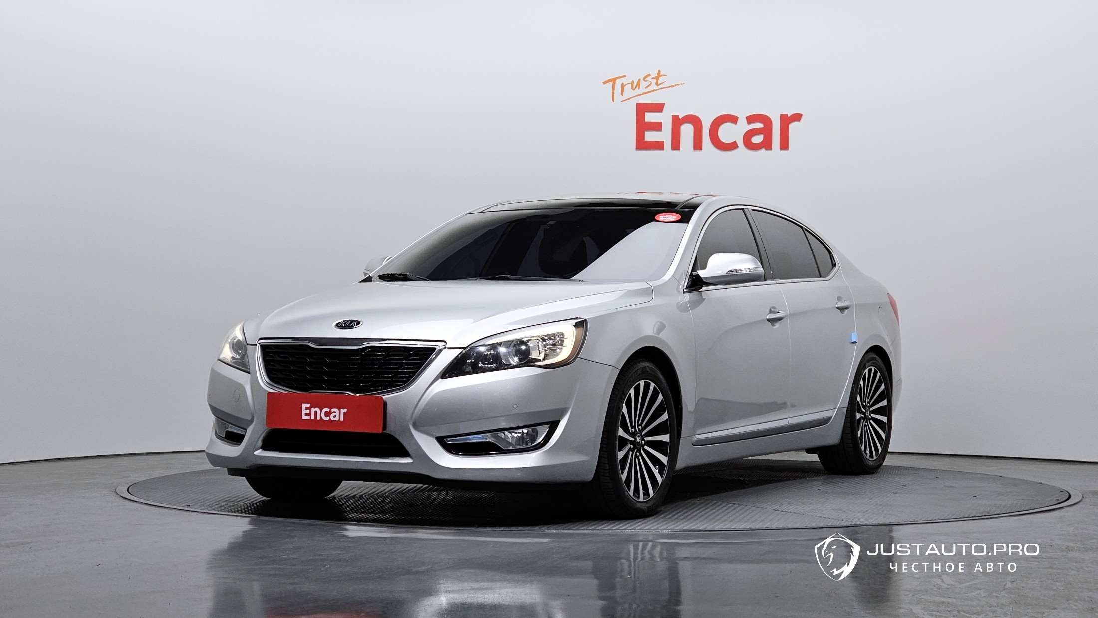 Автомобиль Kia K7