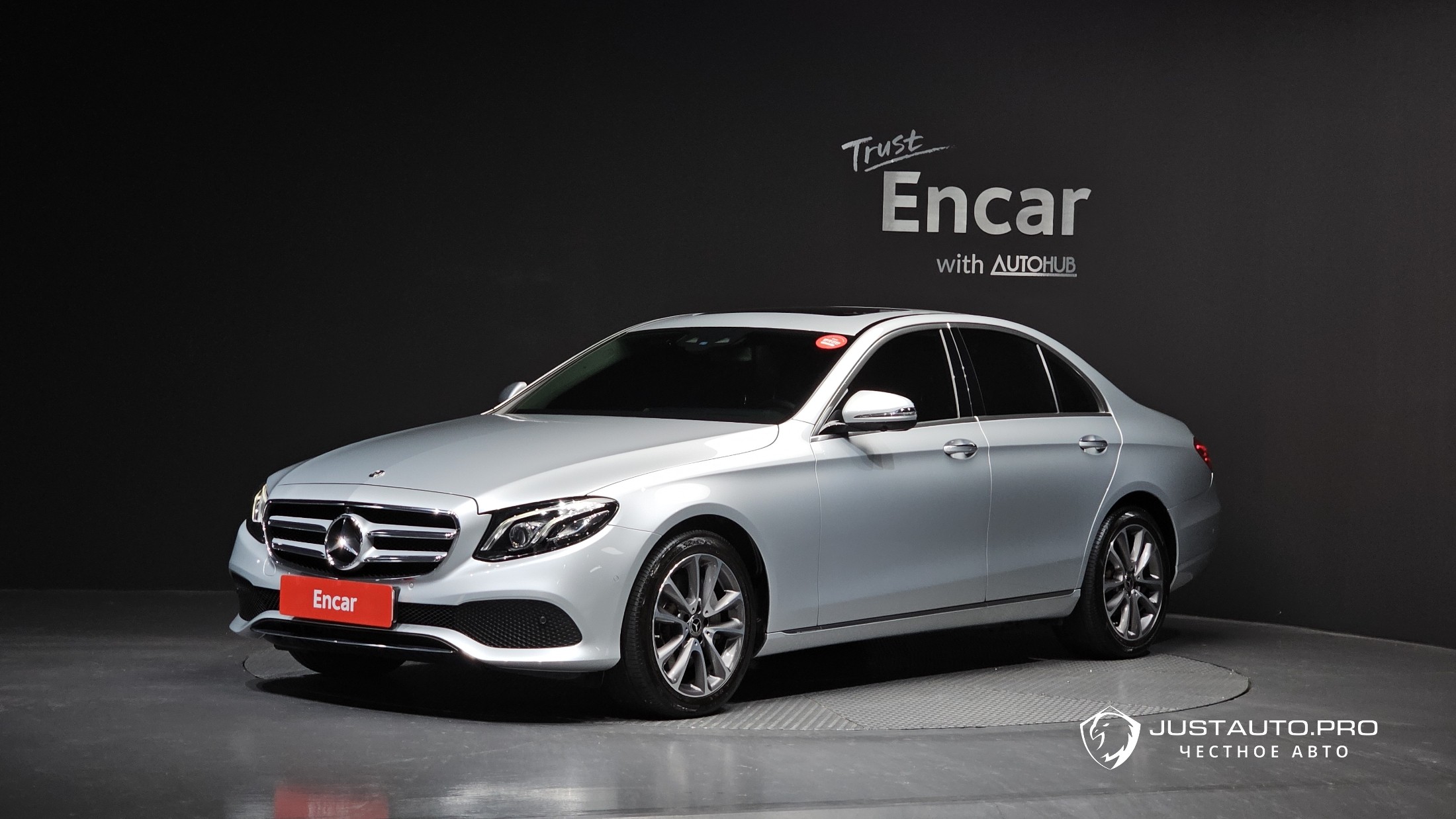 Автомобиль Mercedes-Benz E-Class