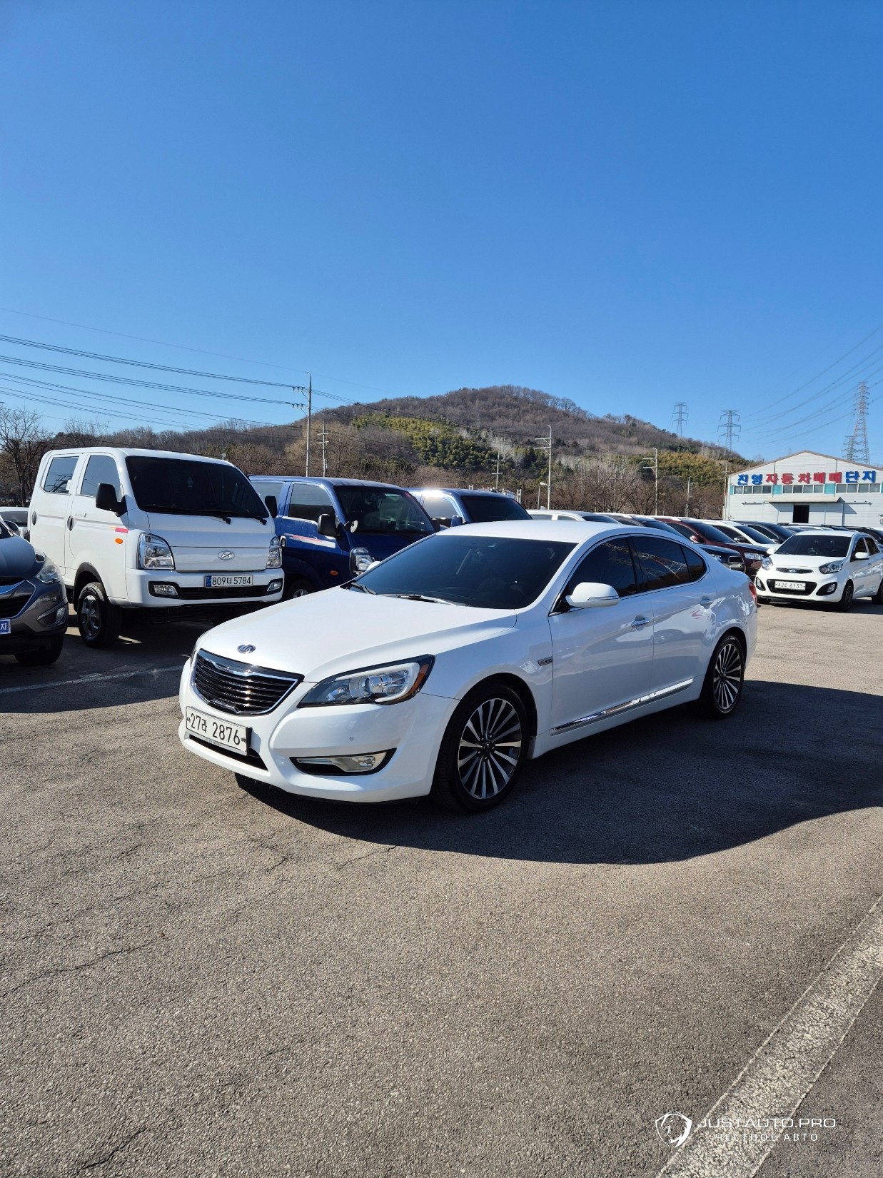 Автомобиль Kia K7