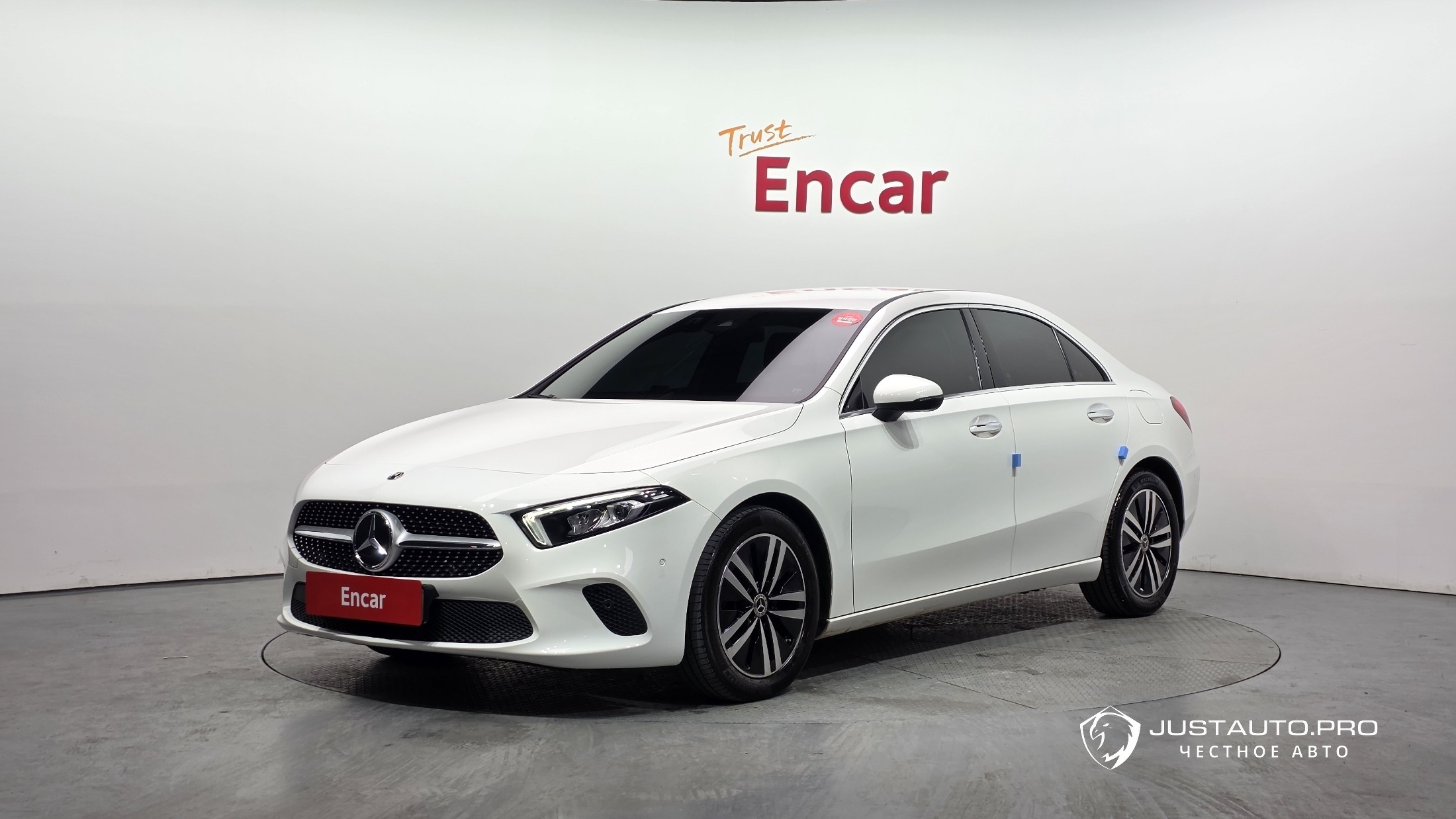 Автомобиль Mercedes-Benz A-Class