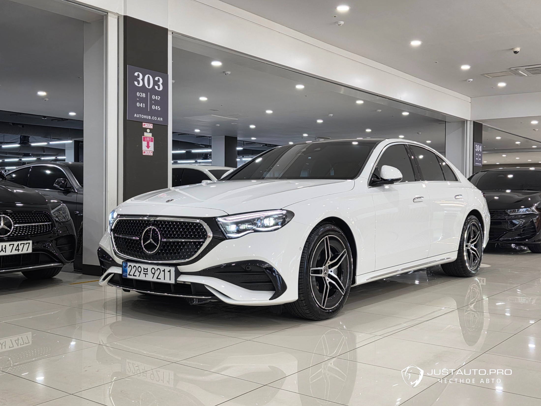 Автомобиль Mercedes-Benz E-Class