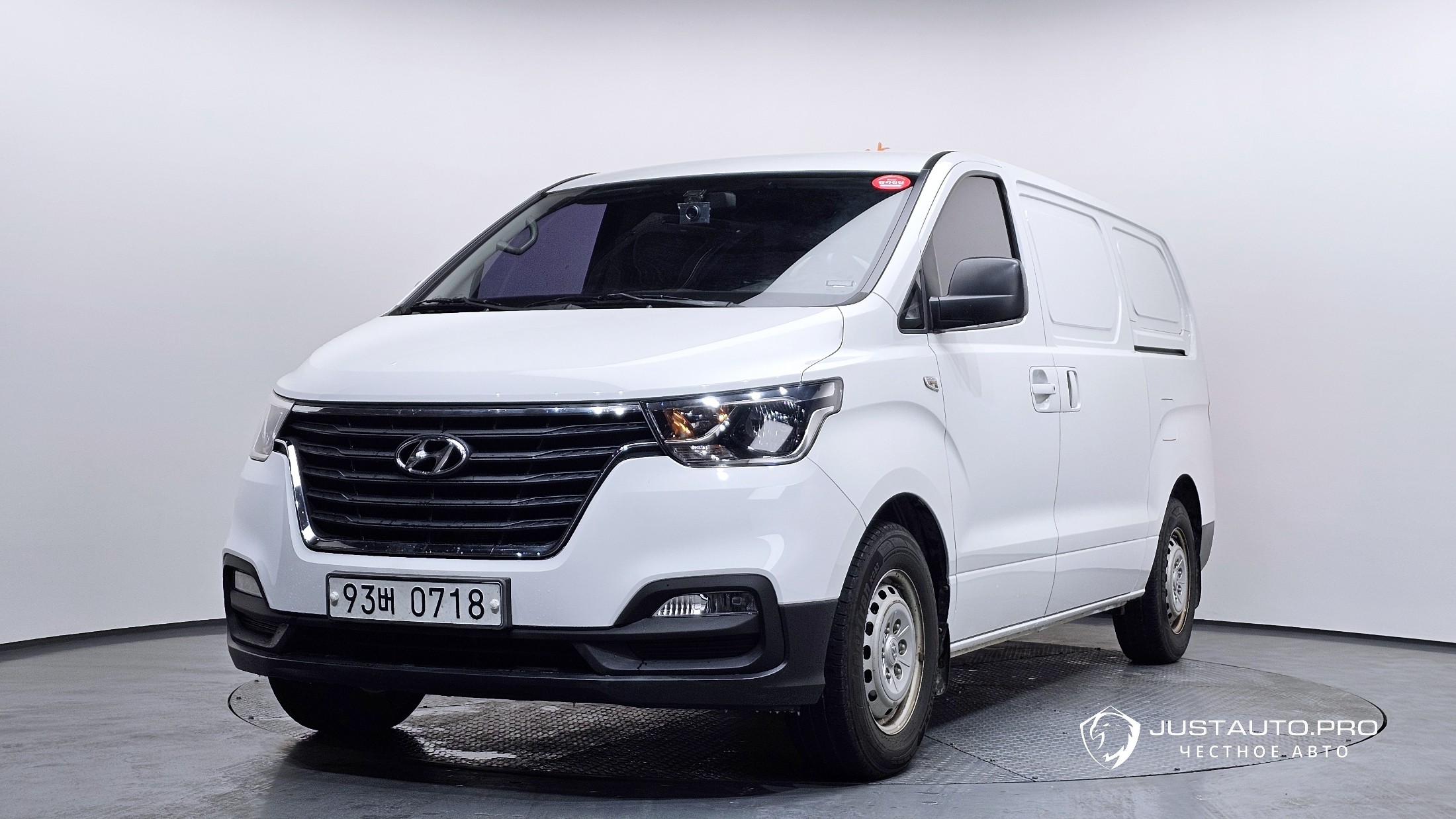 Автомобиль Hyundai Starex