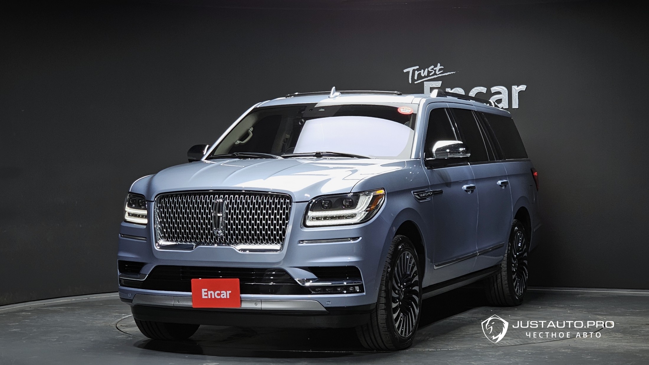 Автомобиль Lincoln Navigator