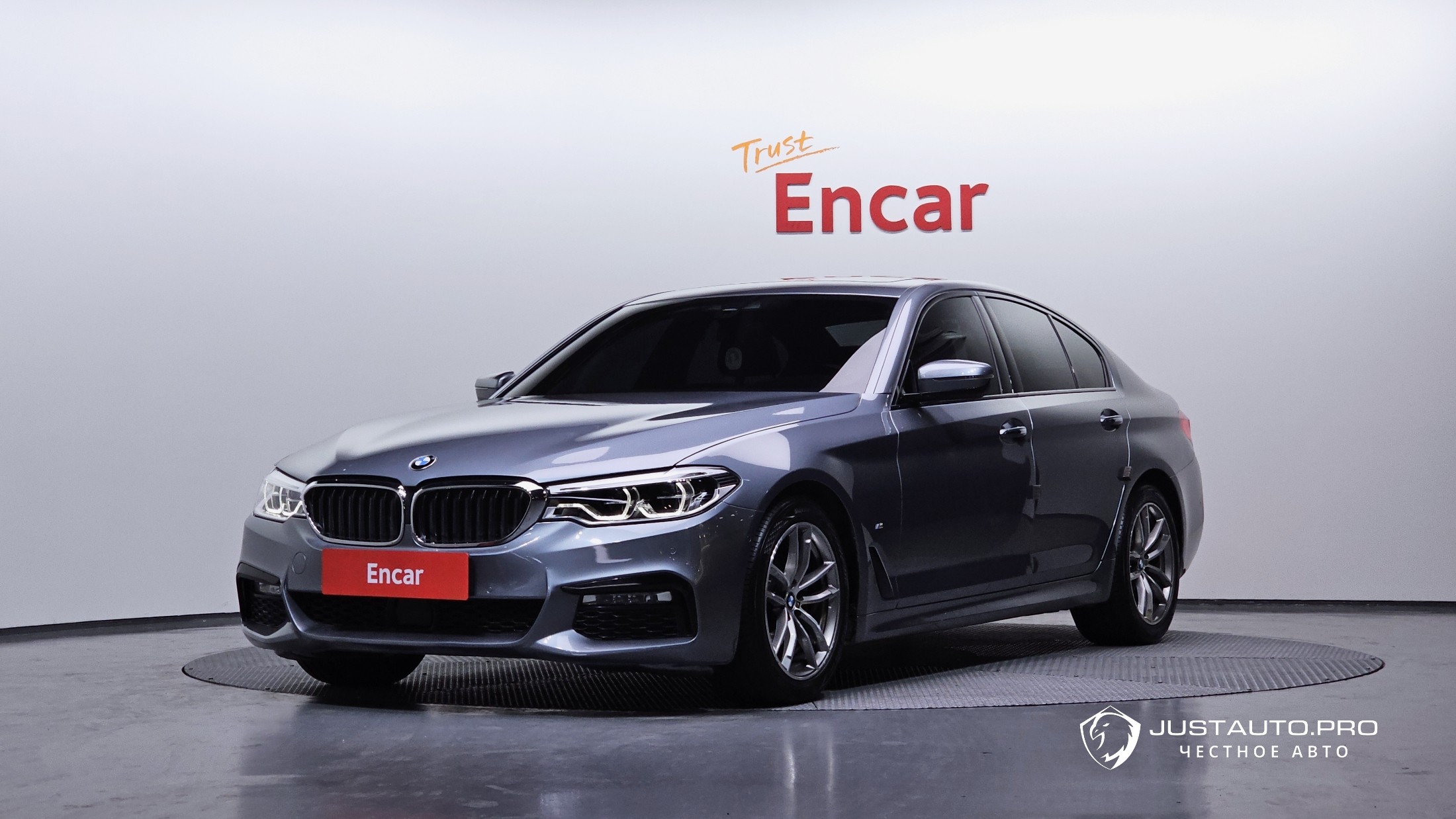 Автомобиль BMW 5-Series