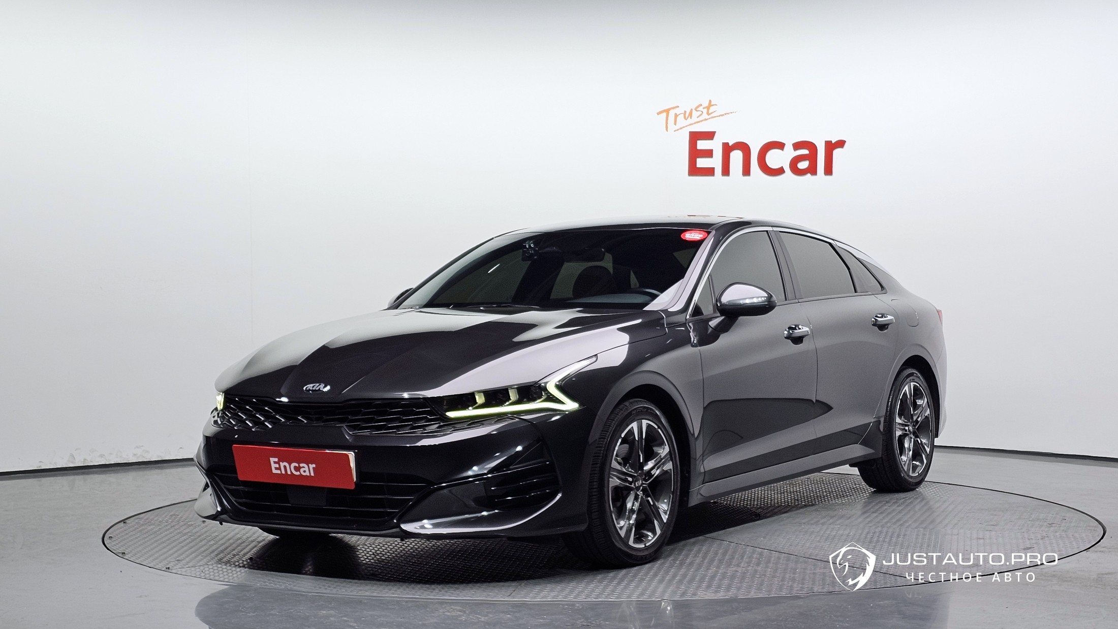 Автомобиль Kia K5