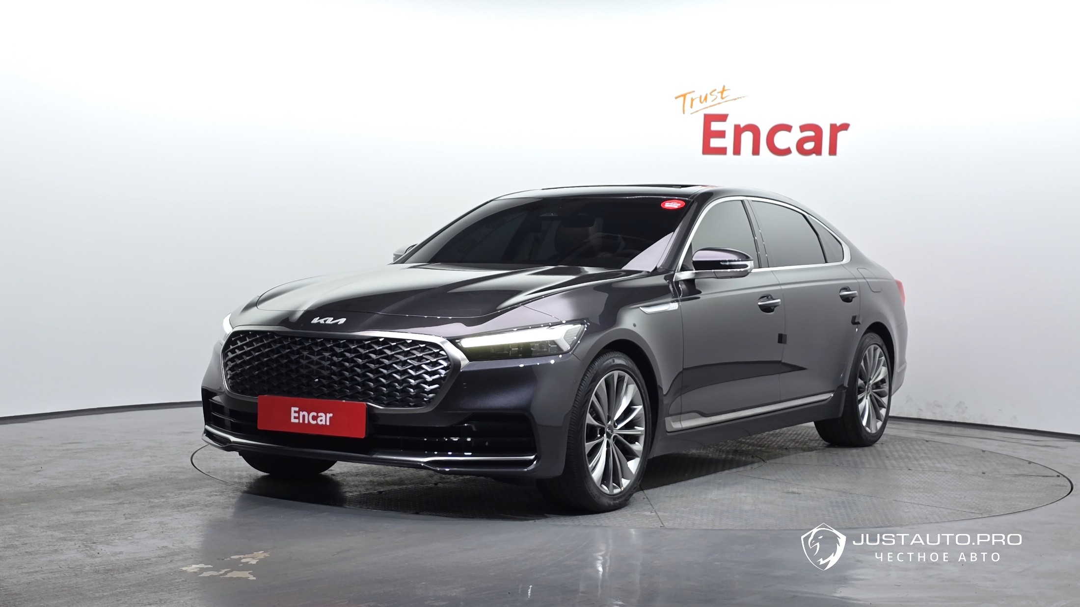 Автомобиль Kia K9