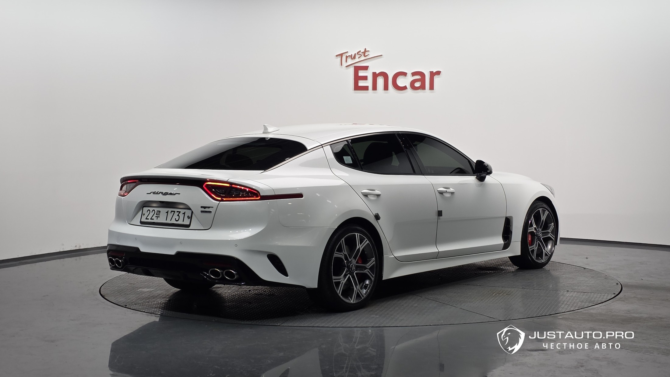 Автомобиль Kia Stinger