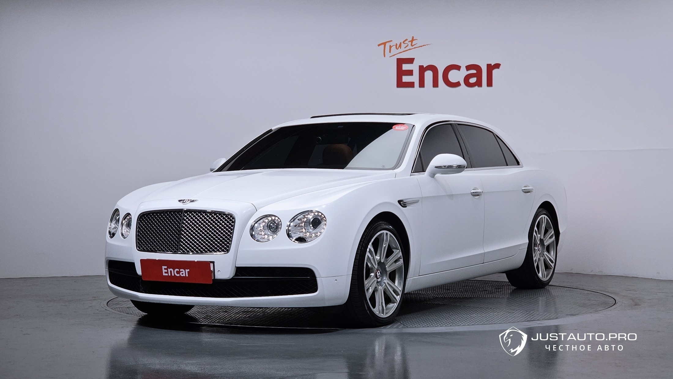 Автомобиль Bentley Flying Spur