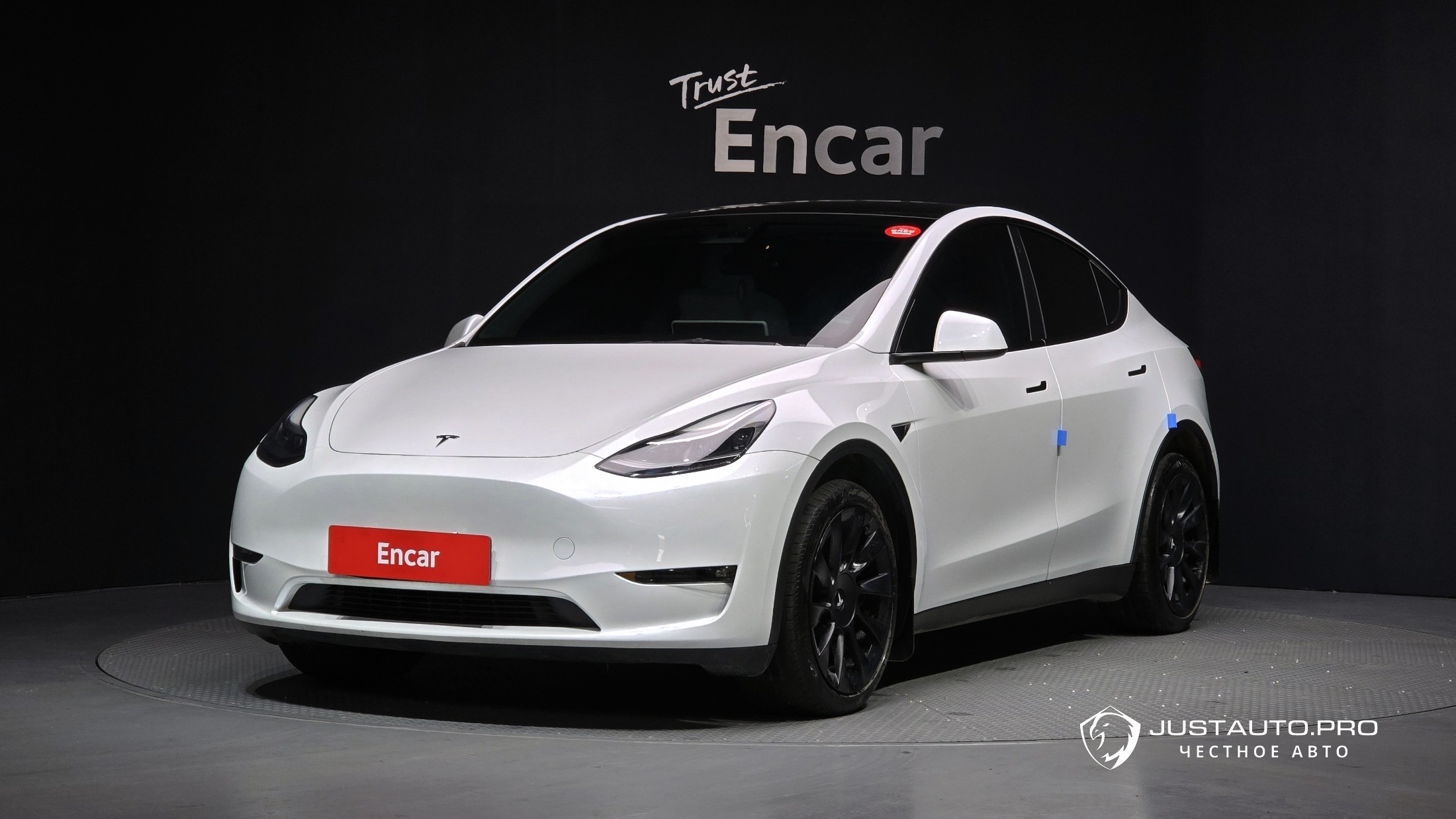 Автомобиль Tesla Model Y