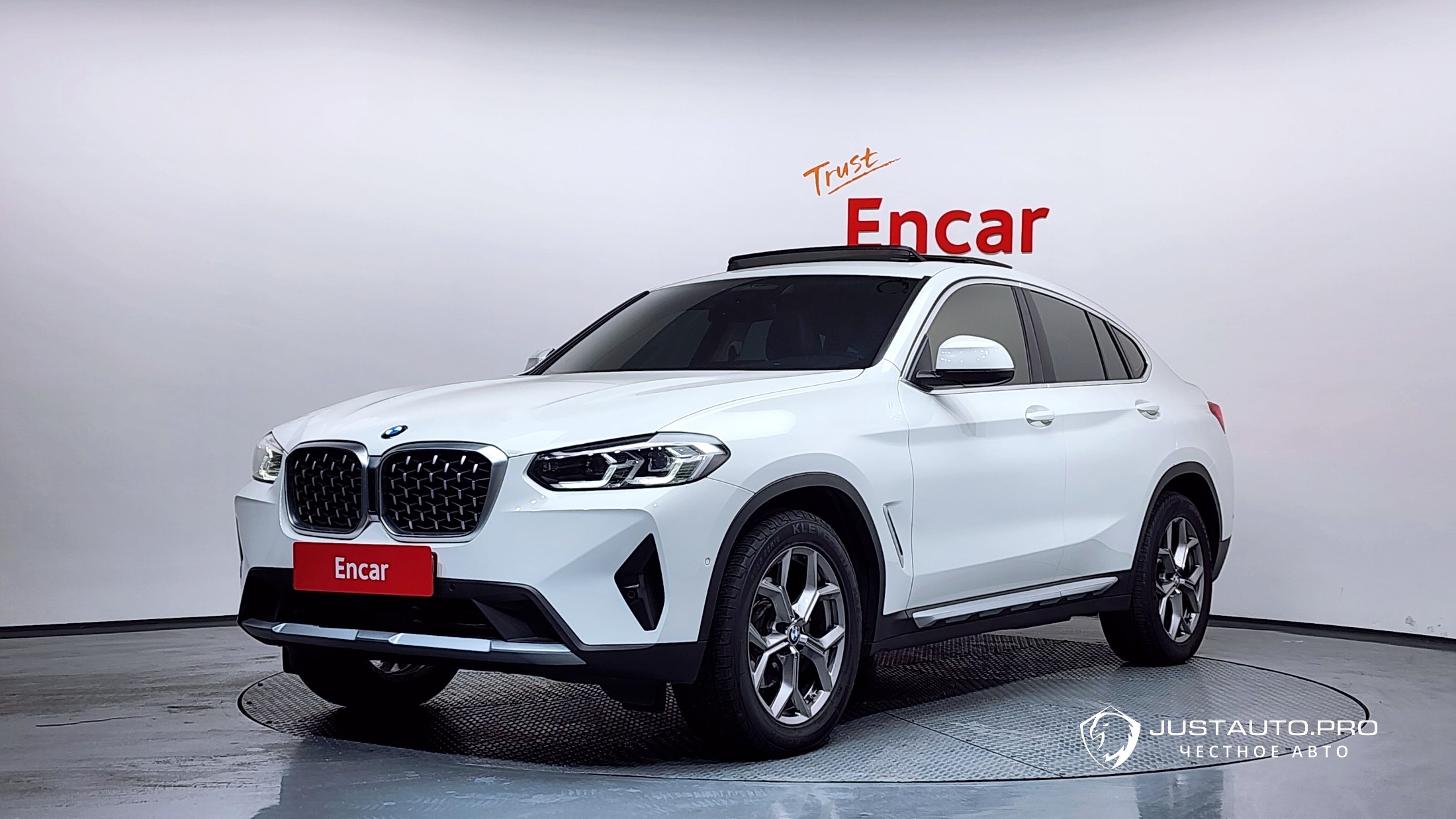 Автомобиль BMW X4