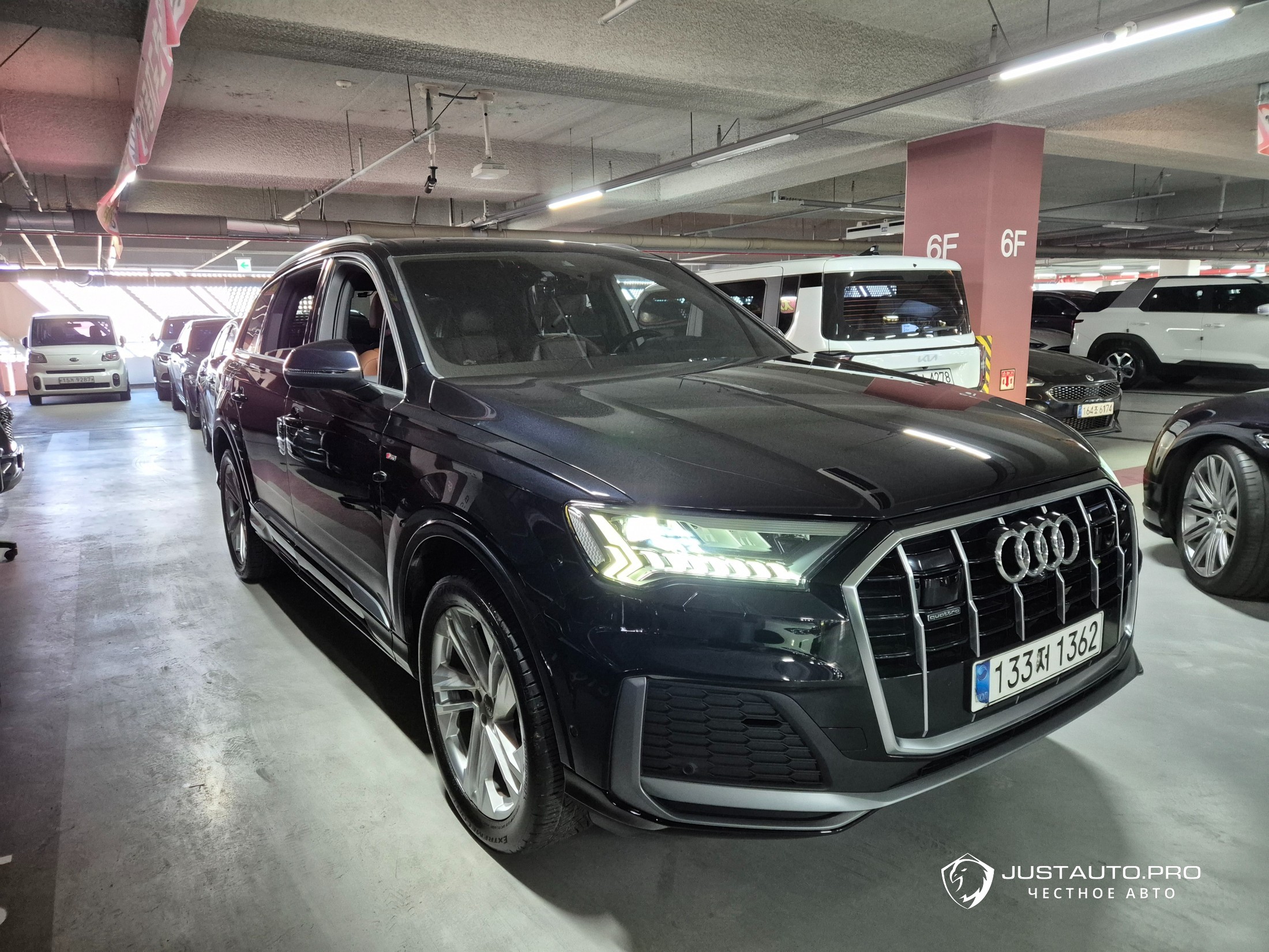 Автомобиль Audi Q7