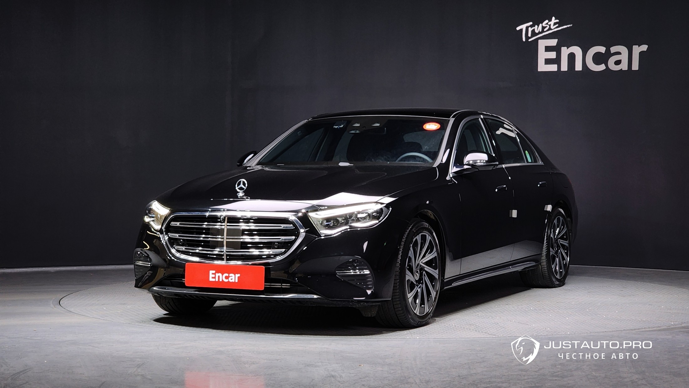 Автомобиль Mercedes-Benz E-Class