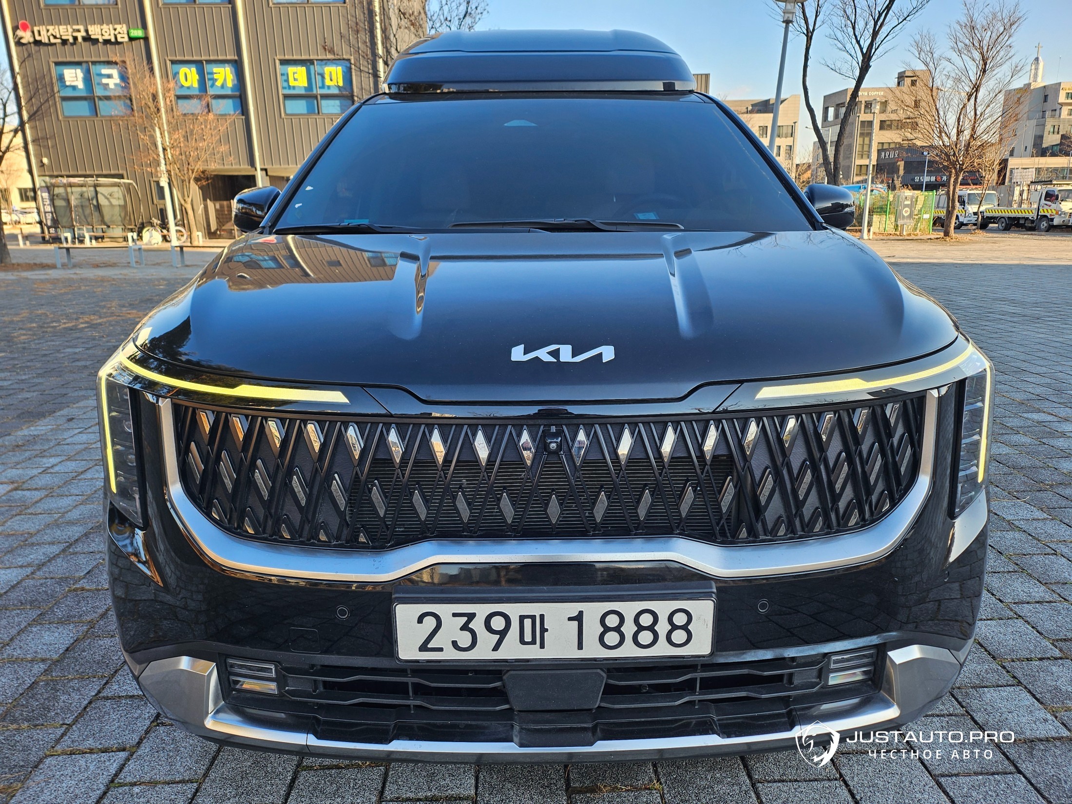 Автомобиль Kia Canival