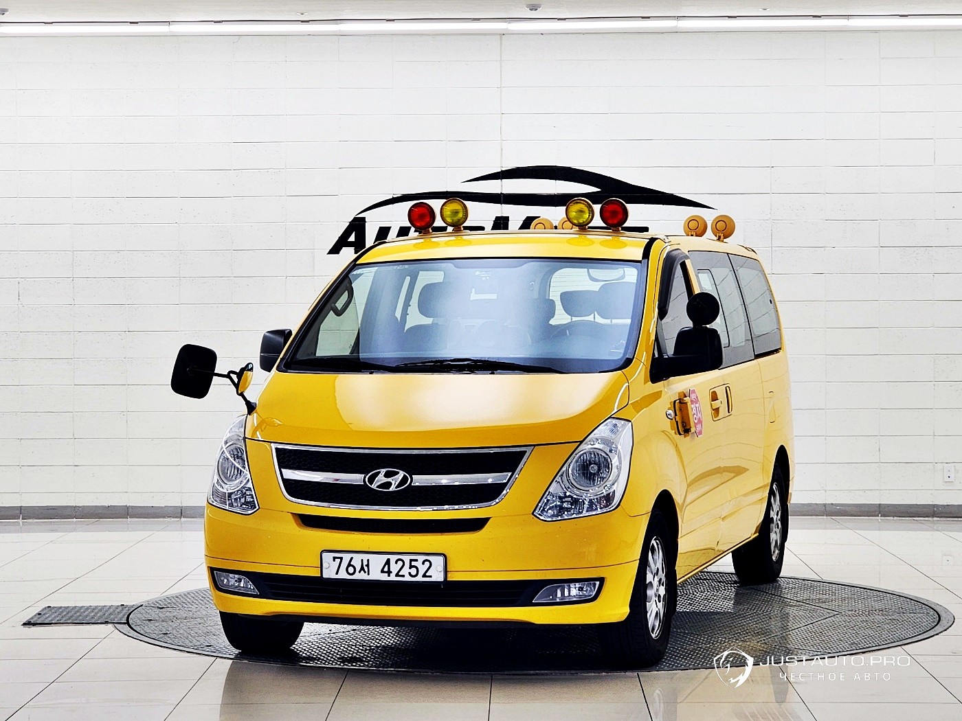 Автомобиль Hyundai Starex