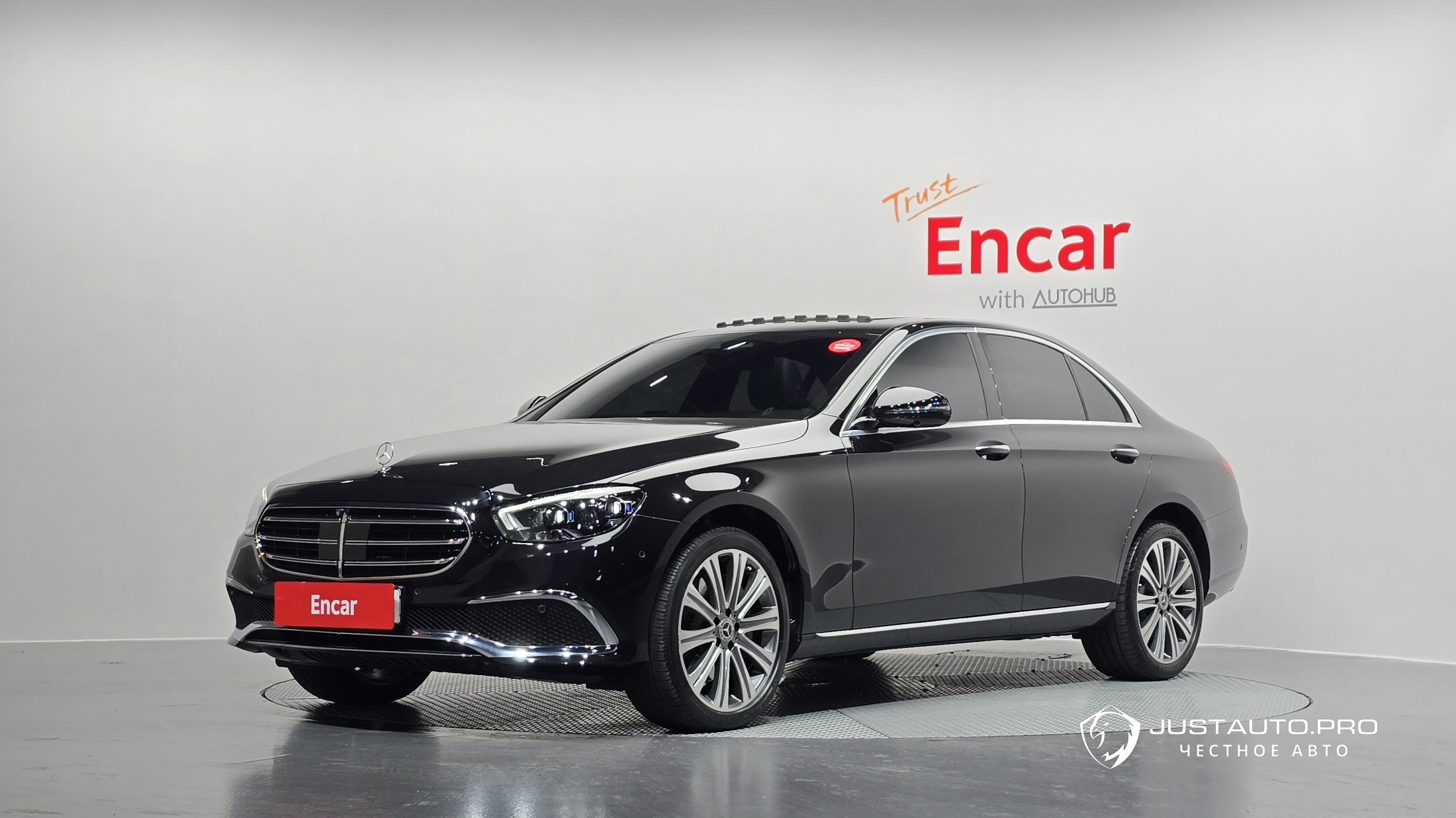 Автомобиль Mercedes-Benz E-Class