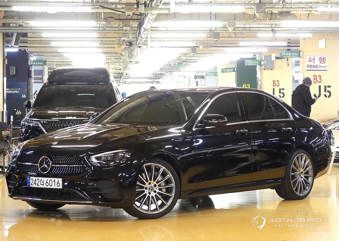 Автомобиль Mercedes-Benz E-Class