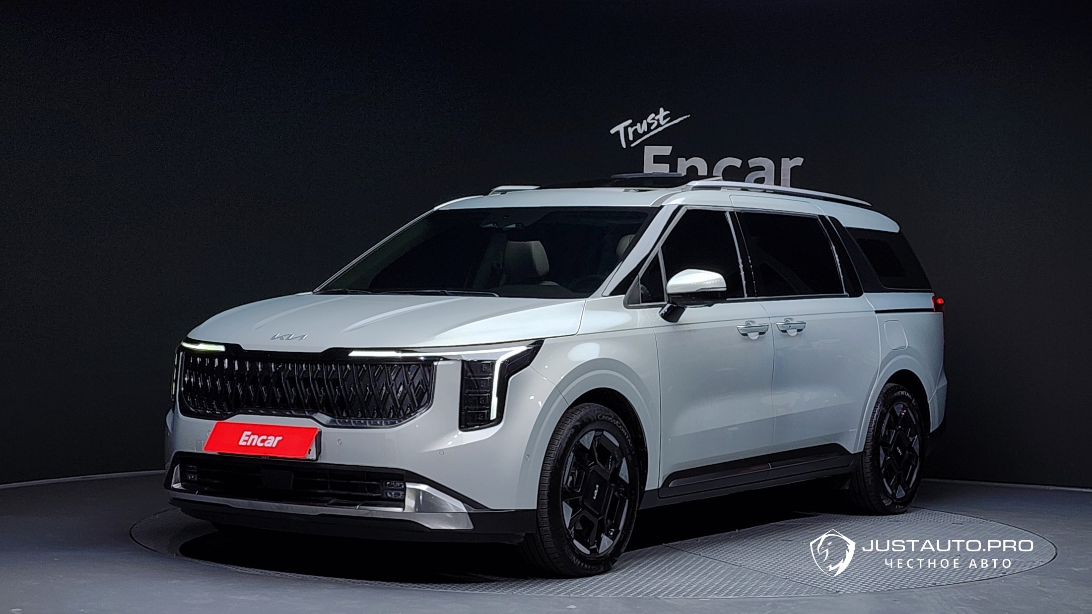 Автомобиль Kia Canival