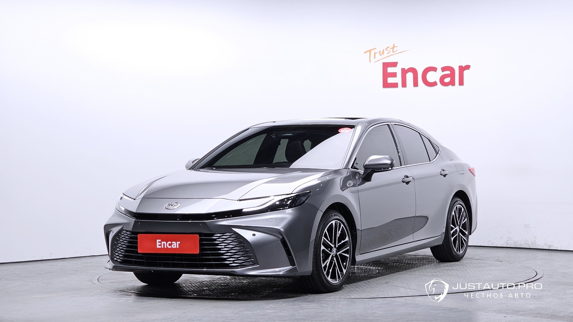 Автомобиль Toyota Camry