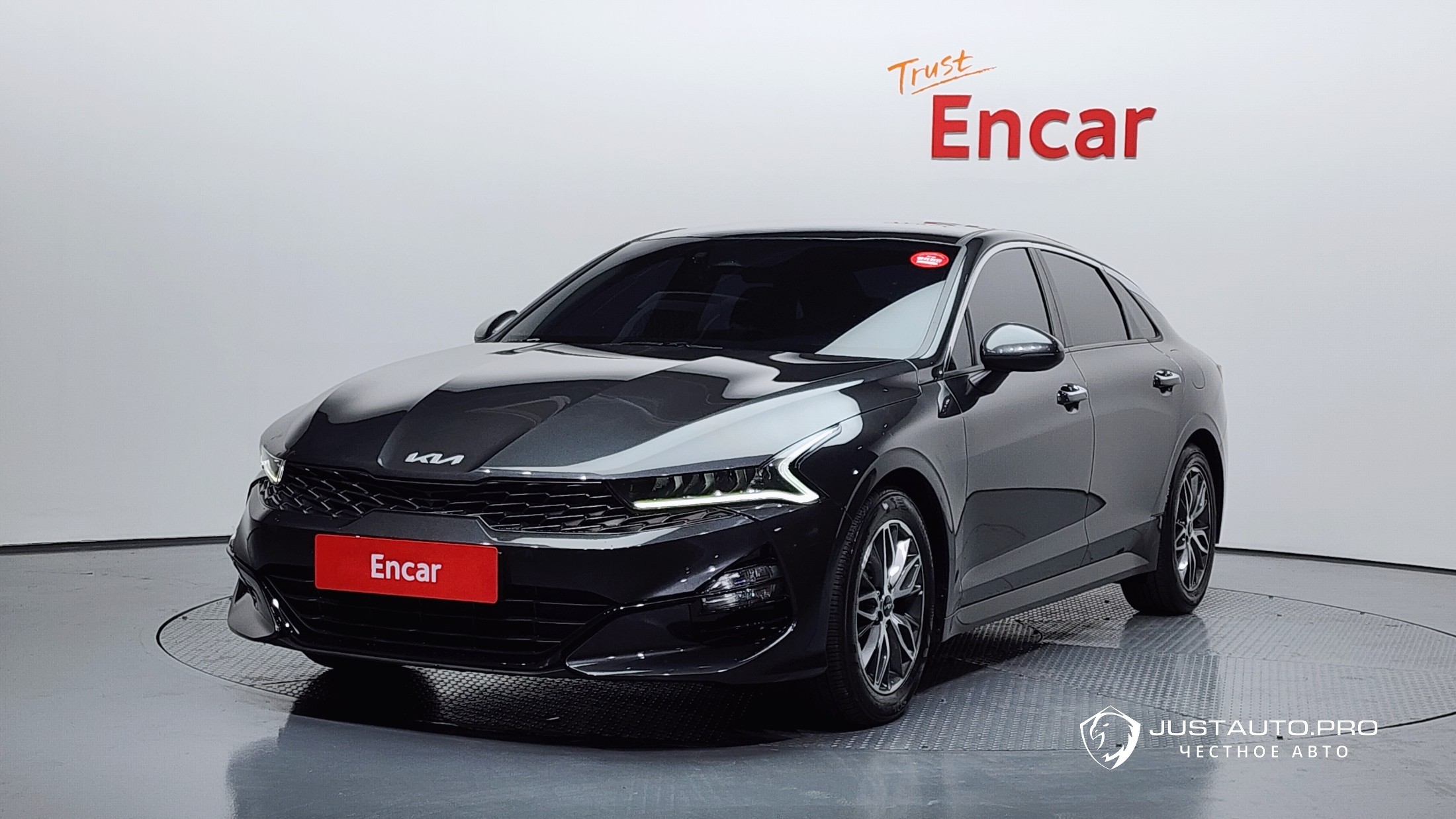 Автомобиль Kia K5