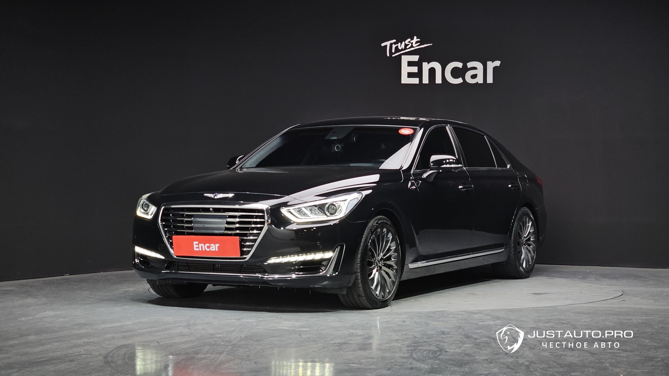 Автомобиль Genesis EQ900