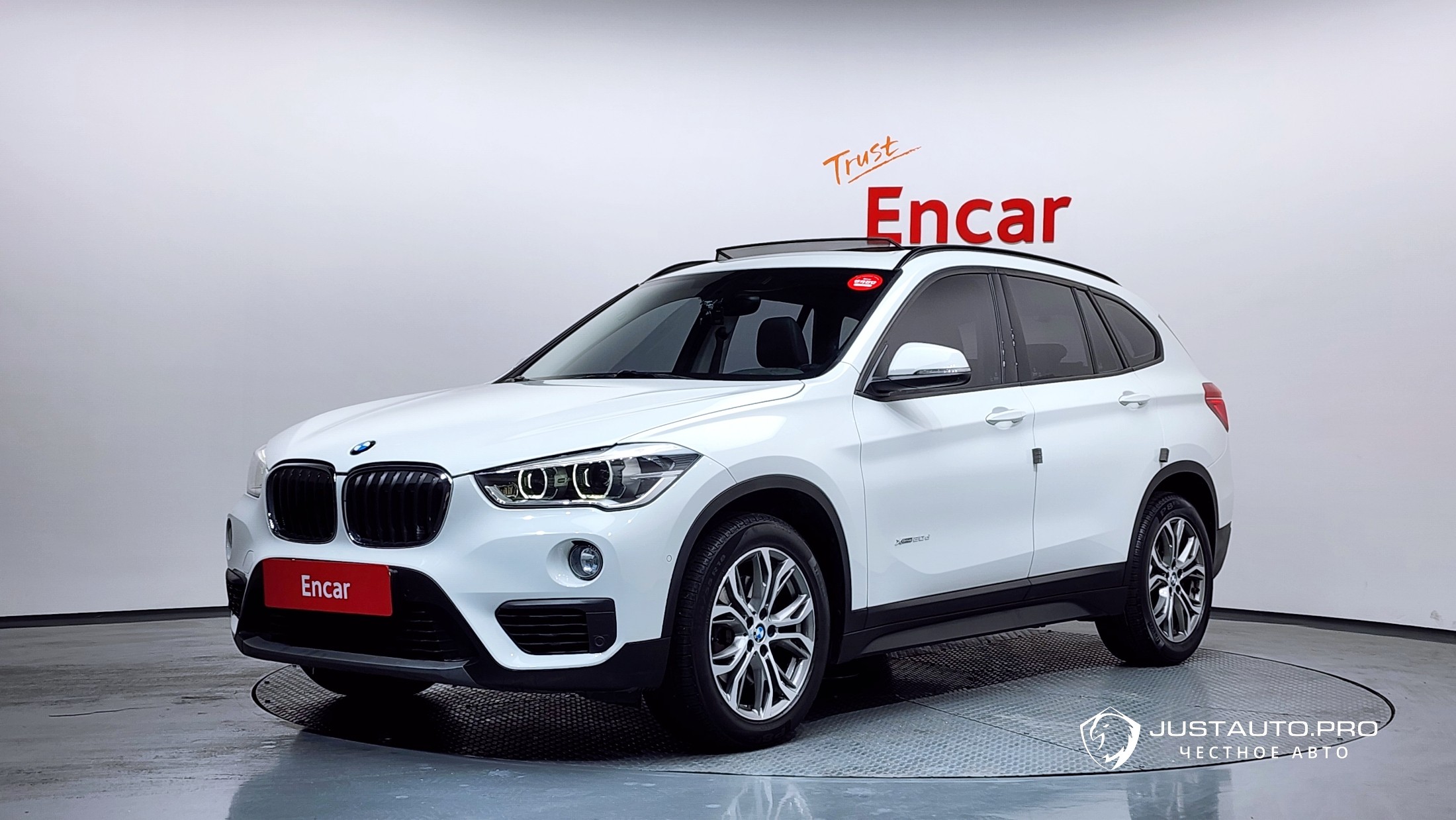 Автомобиль BMW X1