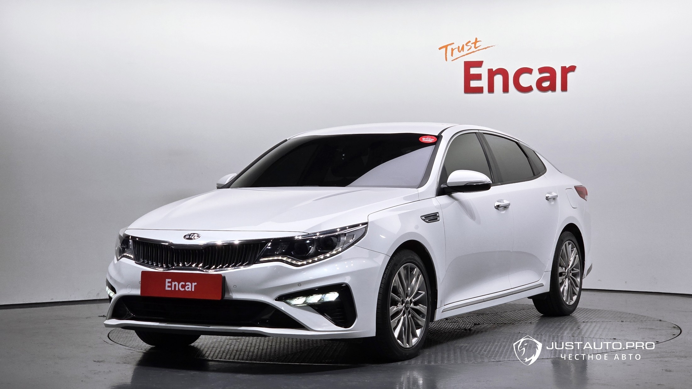 Автомобиль Kia K5