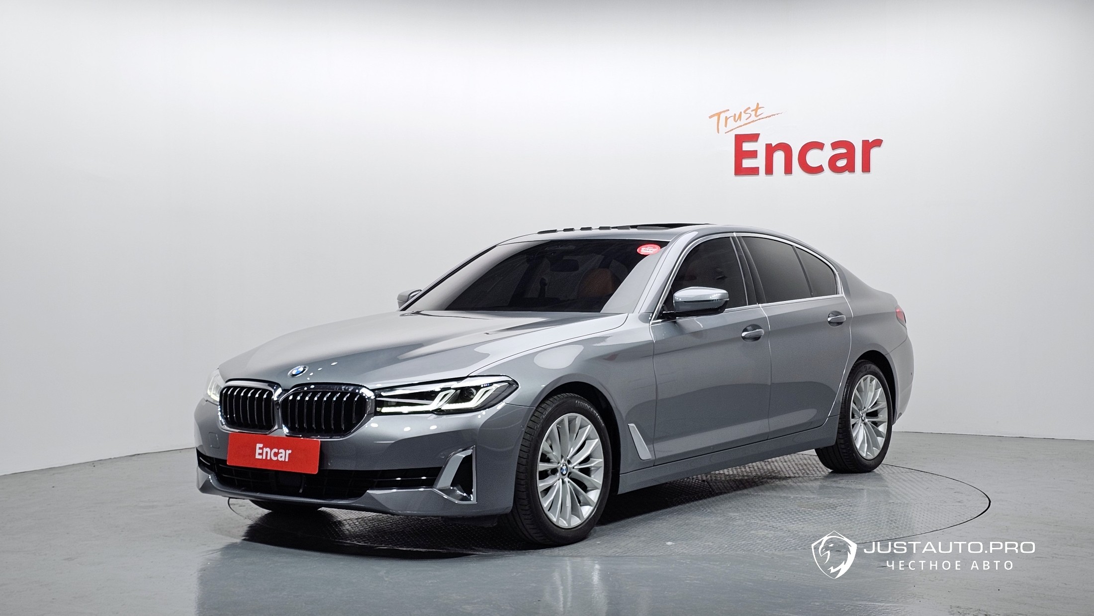 Автомобиль BMW 5-Series