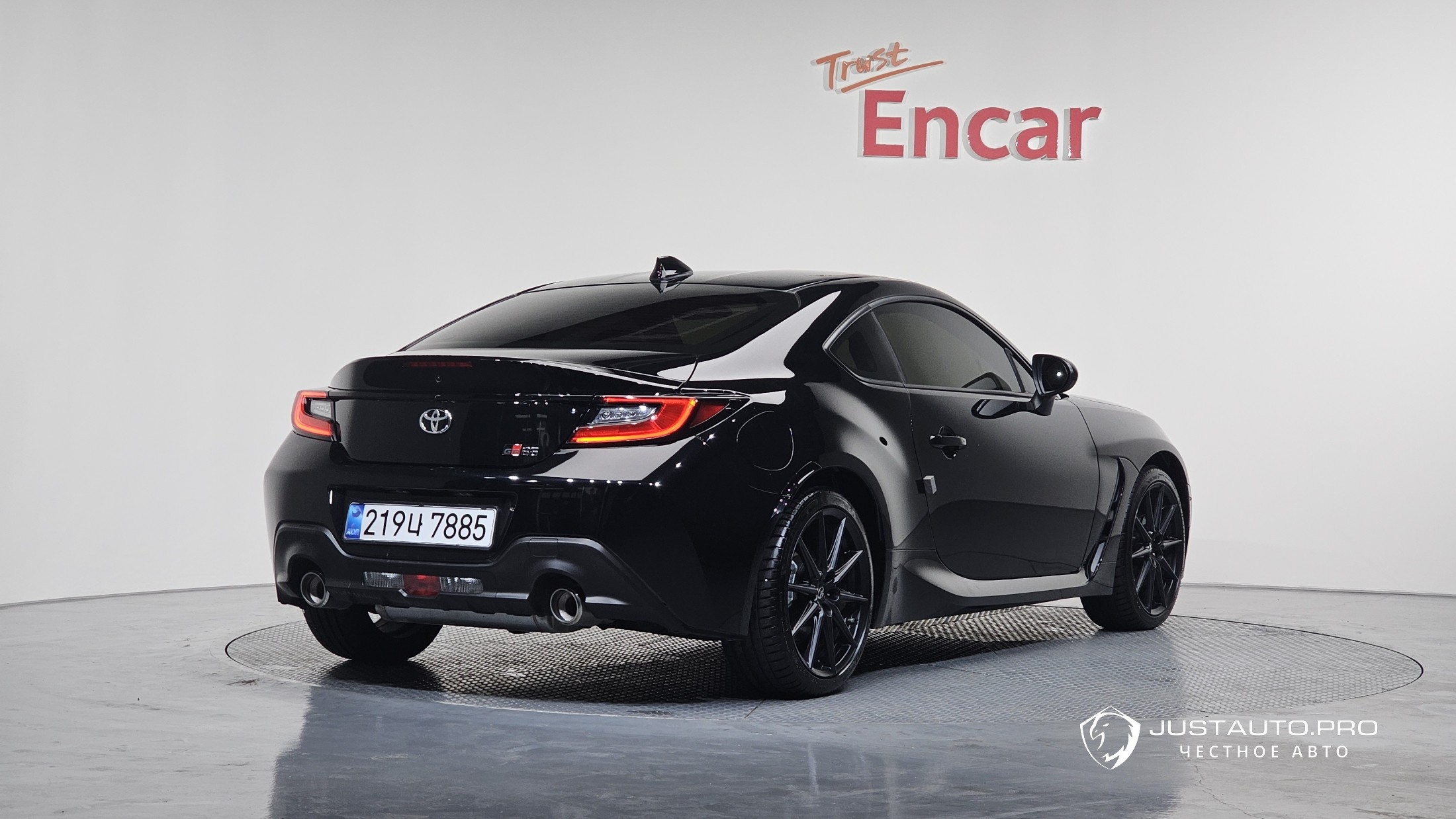 Автомобиль Toyota 86