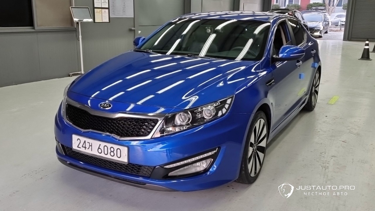 Автомобиль Kia K5