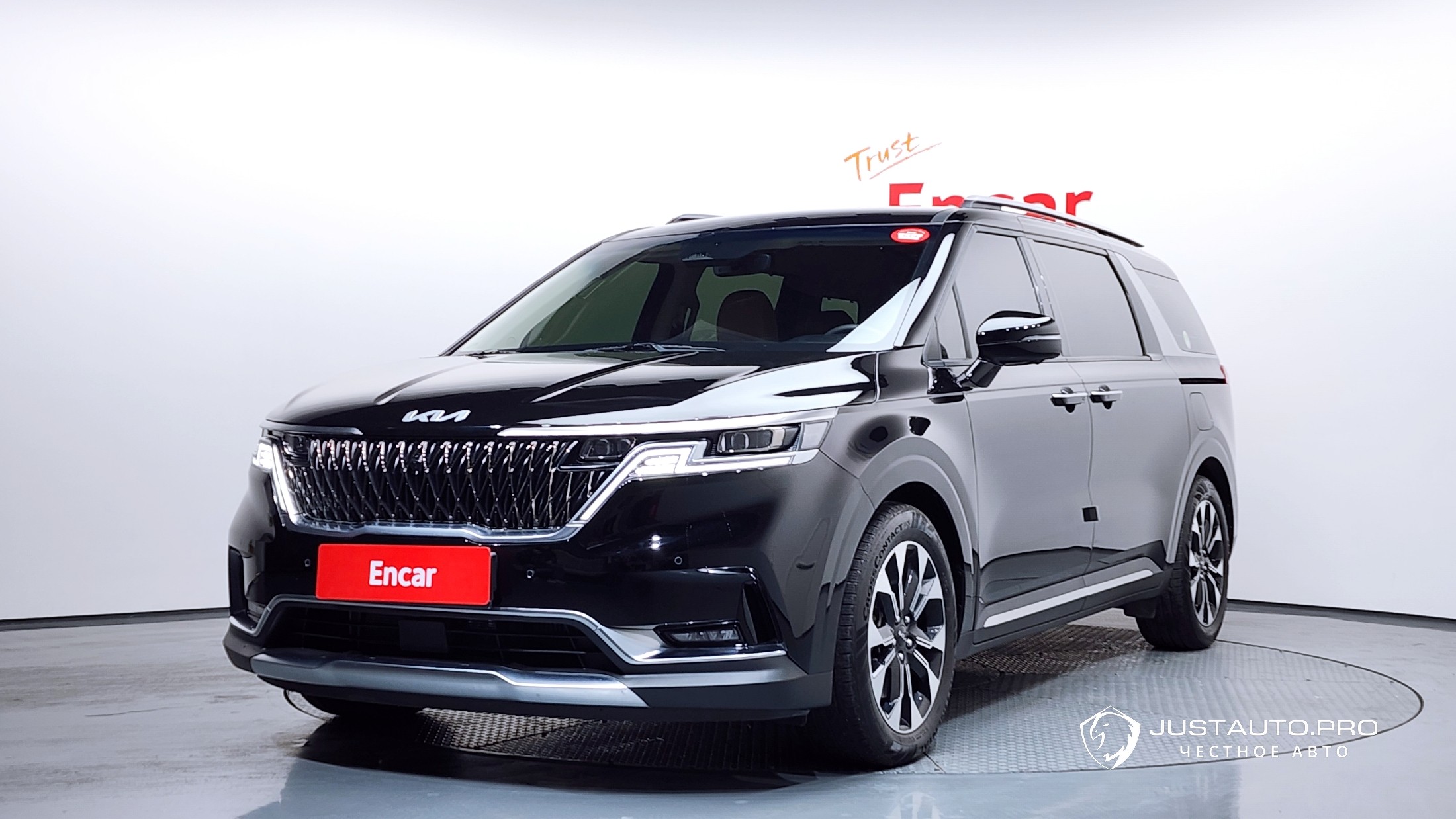 Автомобиль Kia Canival