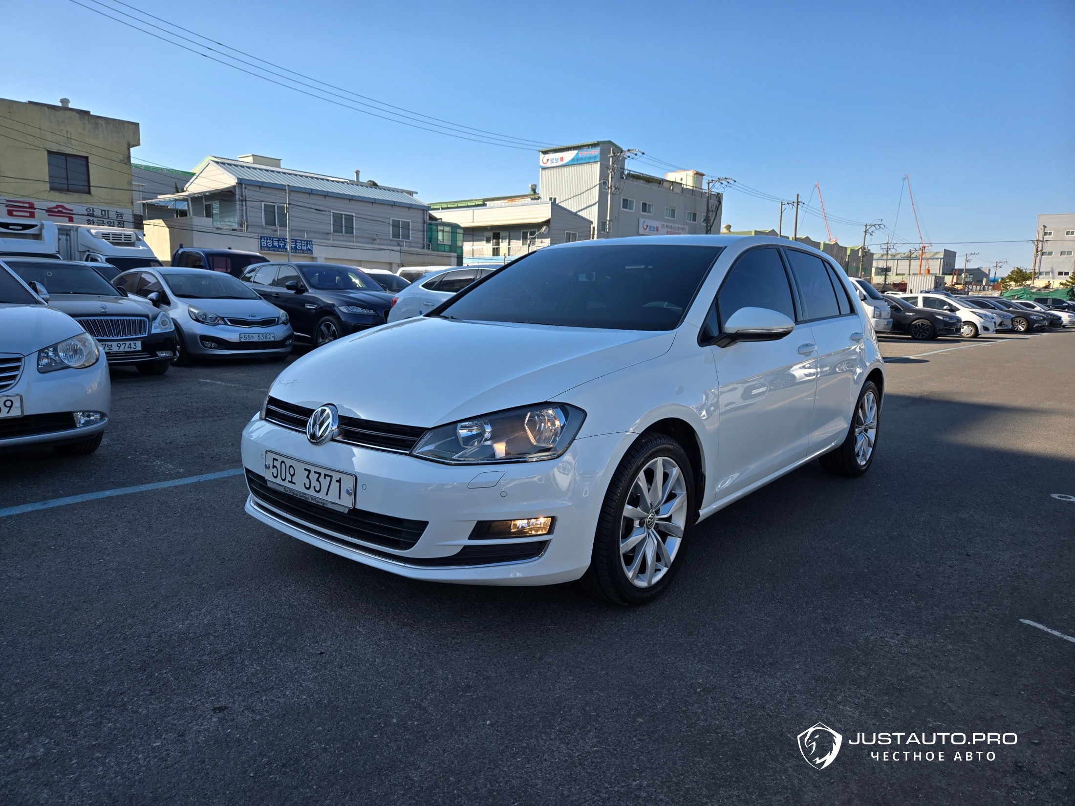 Автомобиль Volkswagen Golf
