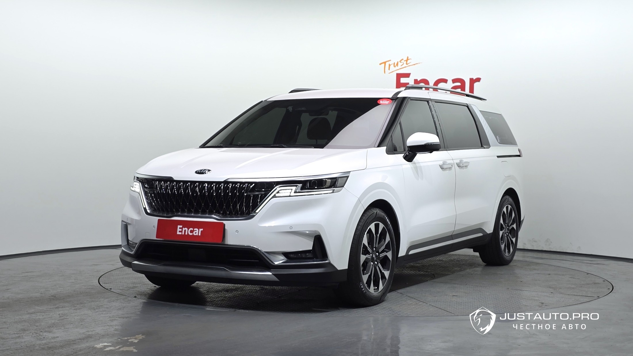 Автомобиль Kia Canival