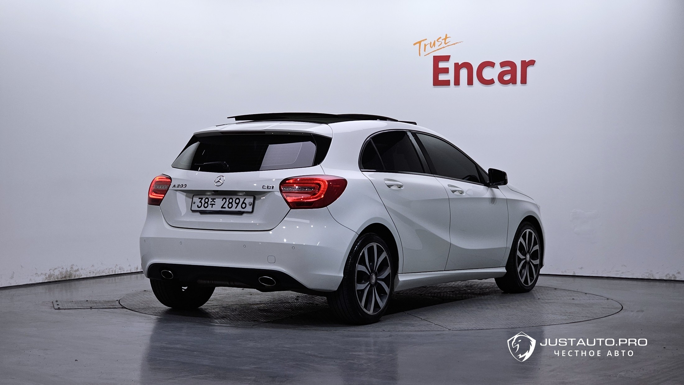 Автомобиль Mercedes-Benz A-Class