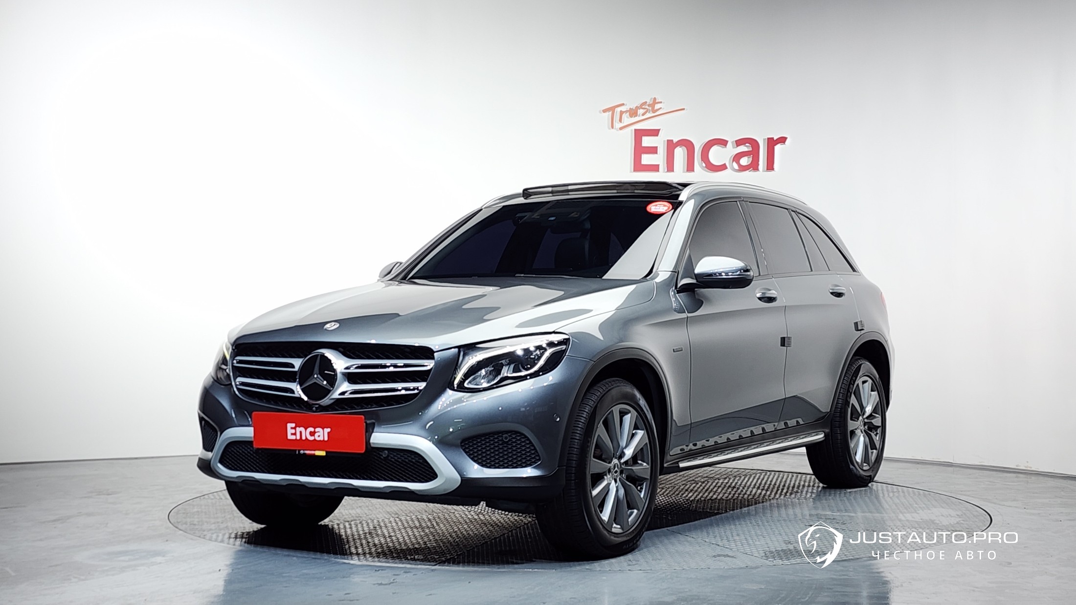 Автомобиль Mercedes-Benz GLC-Class