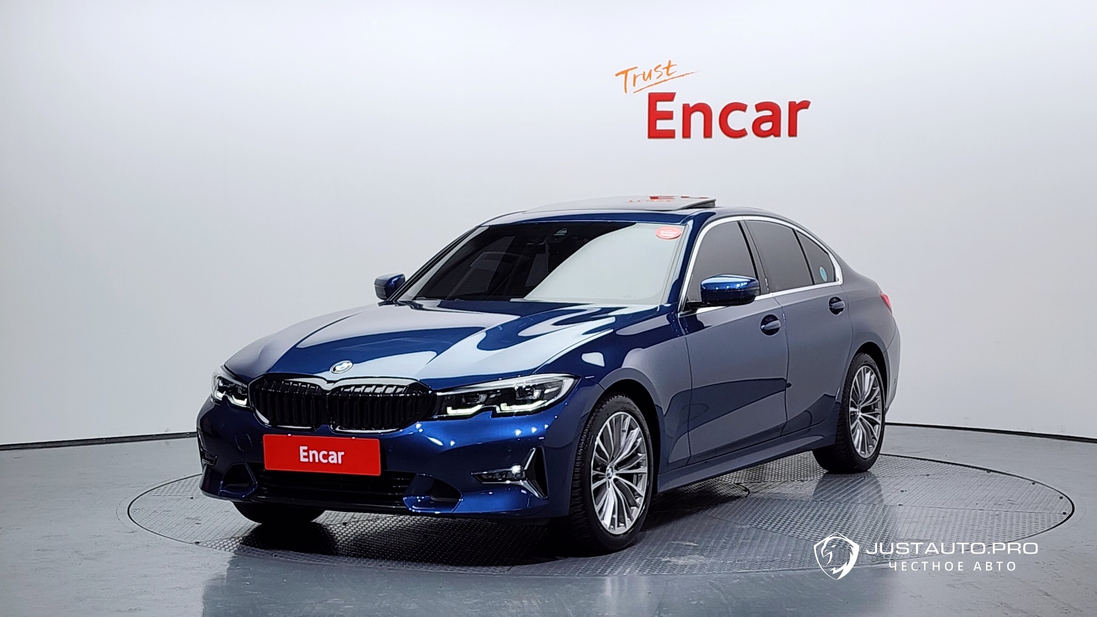 Автомобиль BMW 3-Series