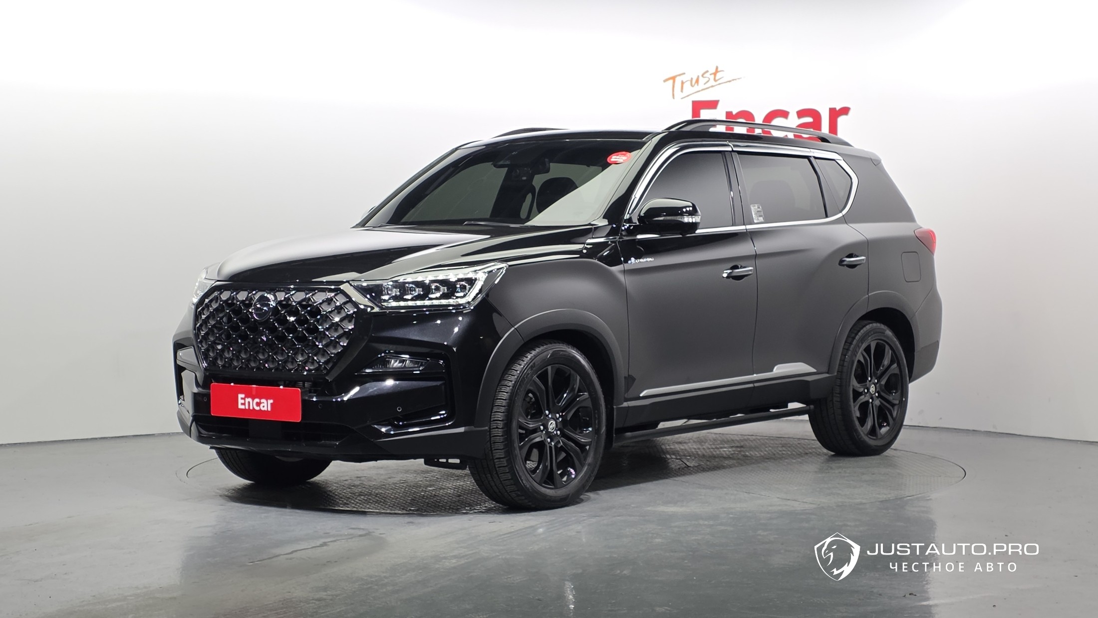 Автомобиль KG_Mobility_Ssangyong Rexton