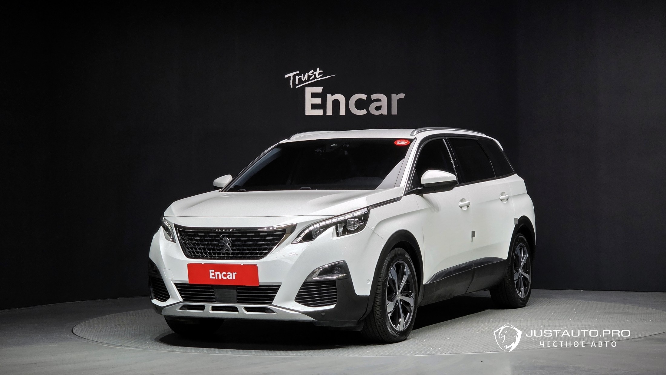 Автомобиль Peugeot 5008