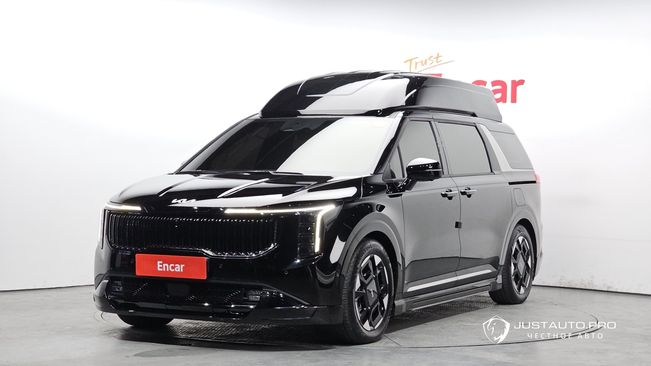 Автомобиль Kia Canival