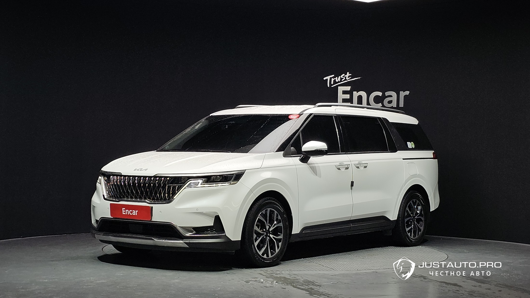 Автомобиль Kia Canival