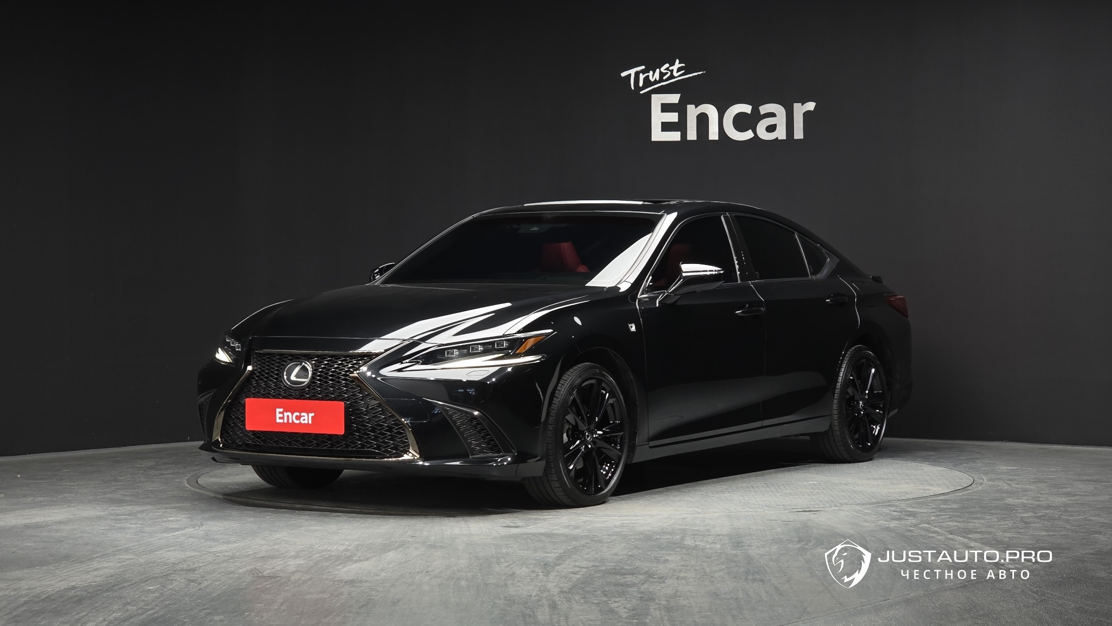 Автомобиль Lexus ES