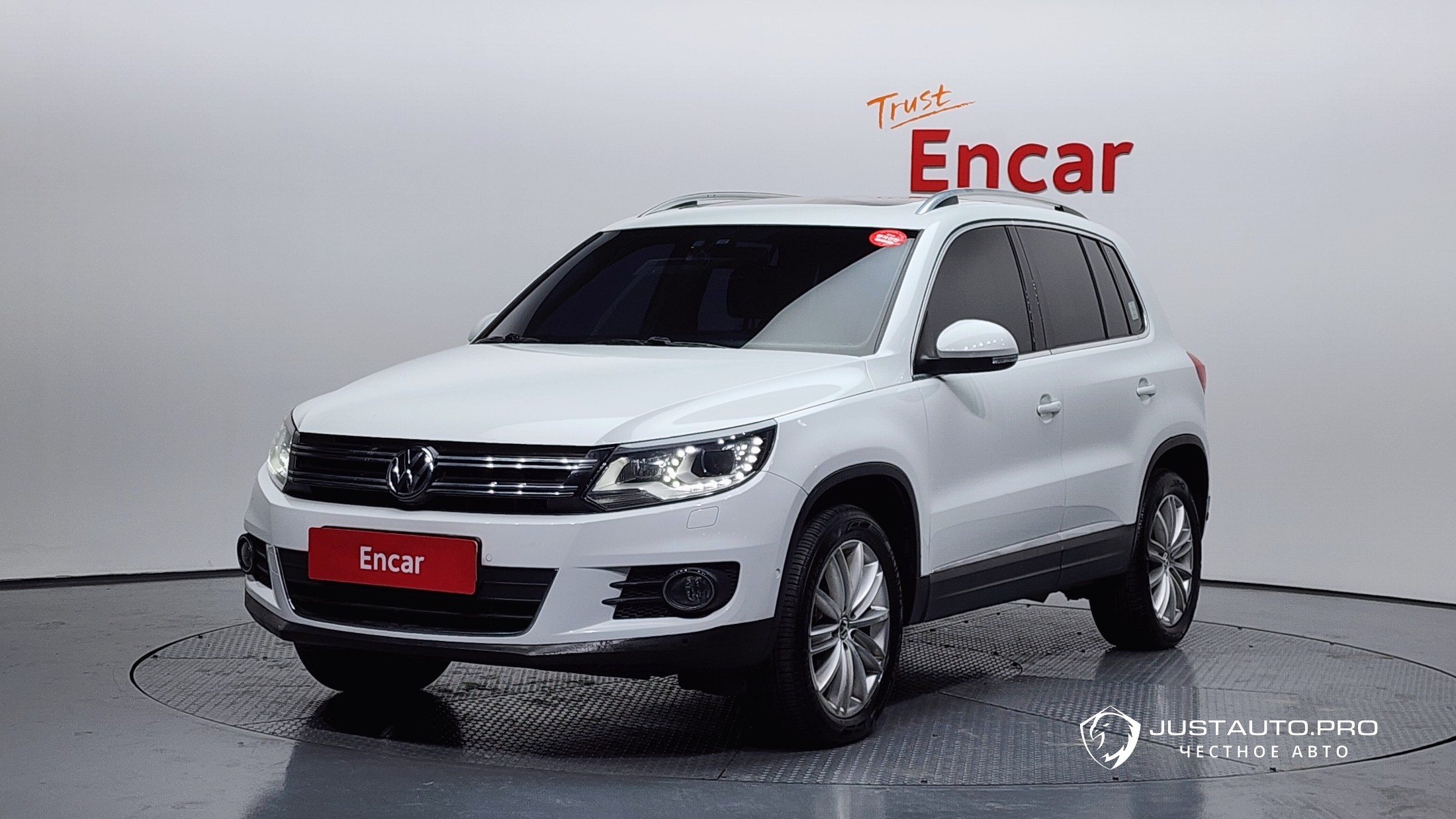 Автомобиль Volkswagen Tiguan