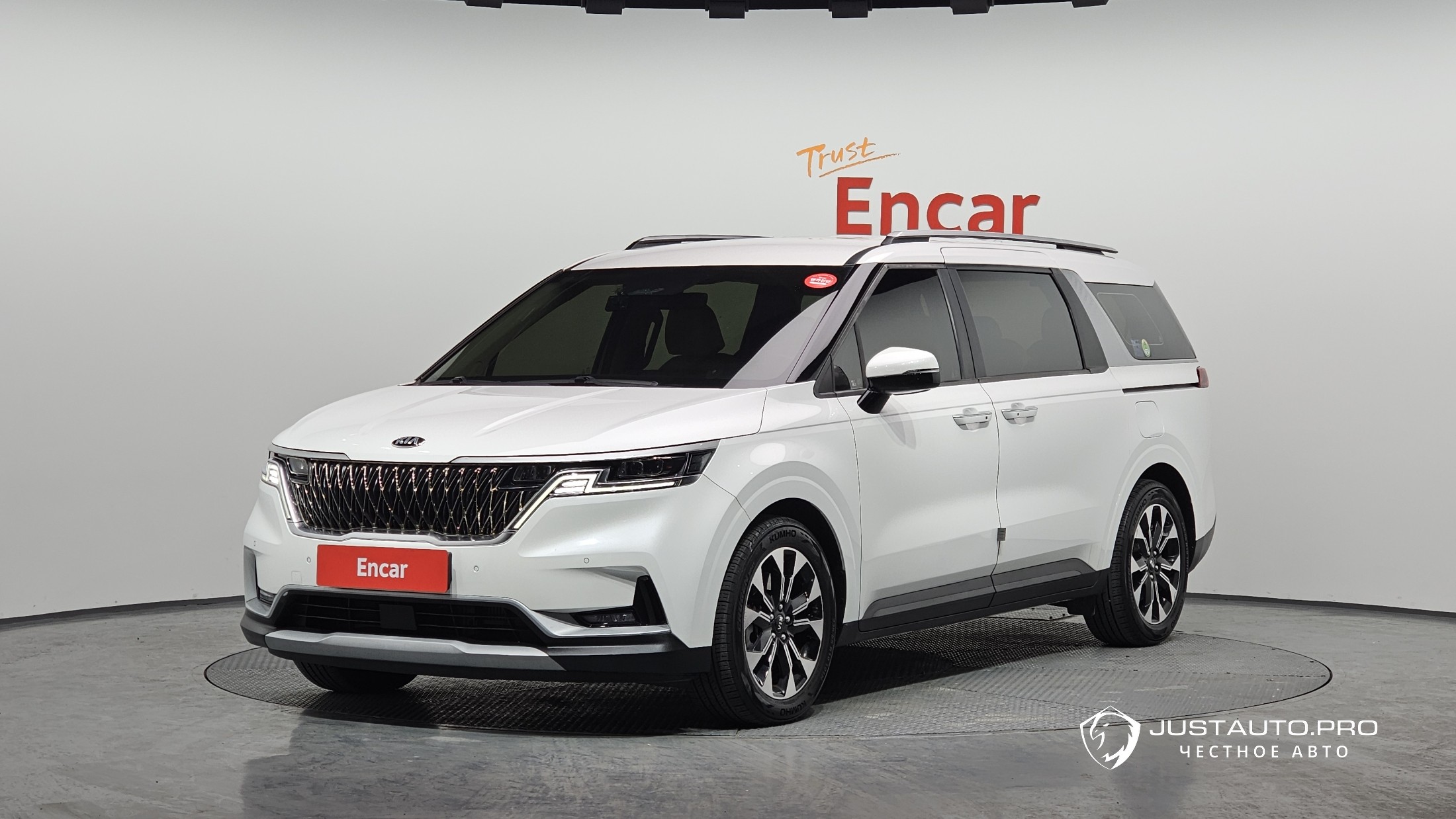 Автомобиль Kia Canival