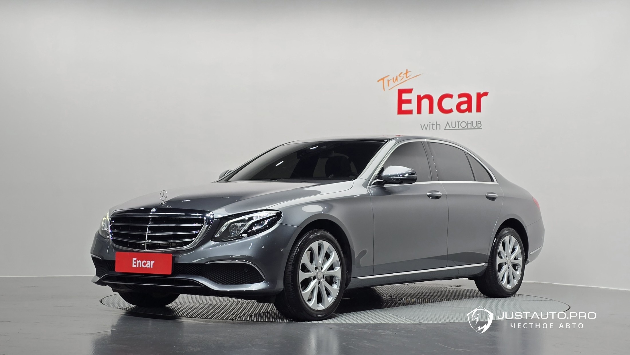 Автомобиль Mercedes-Benz E-Class